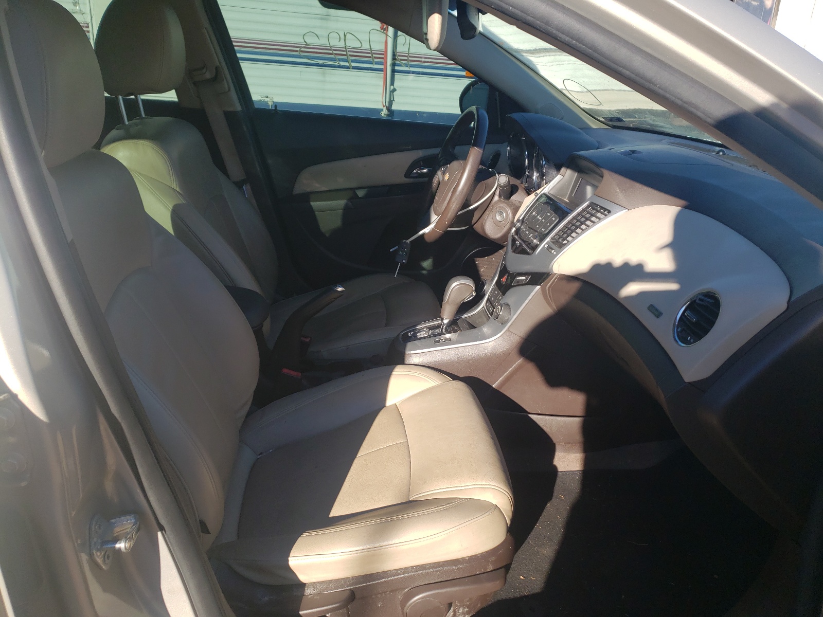 Photo 5 from auction – 2011 CHEVROLET CRUZE LTZ with VIN 1G1PH5S94B7299804