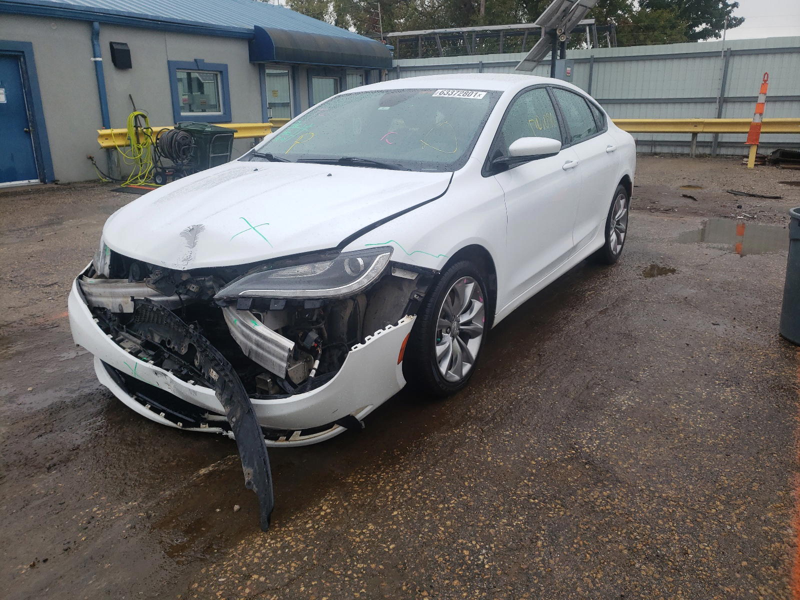 Photo 2 from auction – 2015 CHRYSLER 200 S with VIN 1C3CCCBG5FN542937