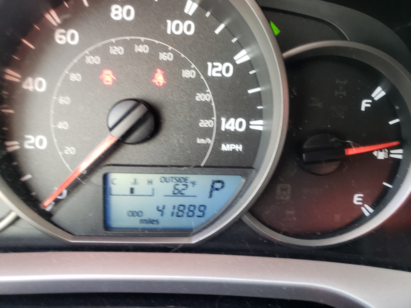 Photo 8 from auction – 2016 TOYOTA RAV4 LE with VIN JTMBFREV5GD184967