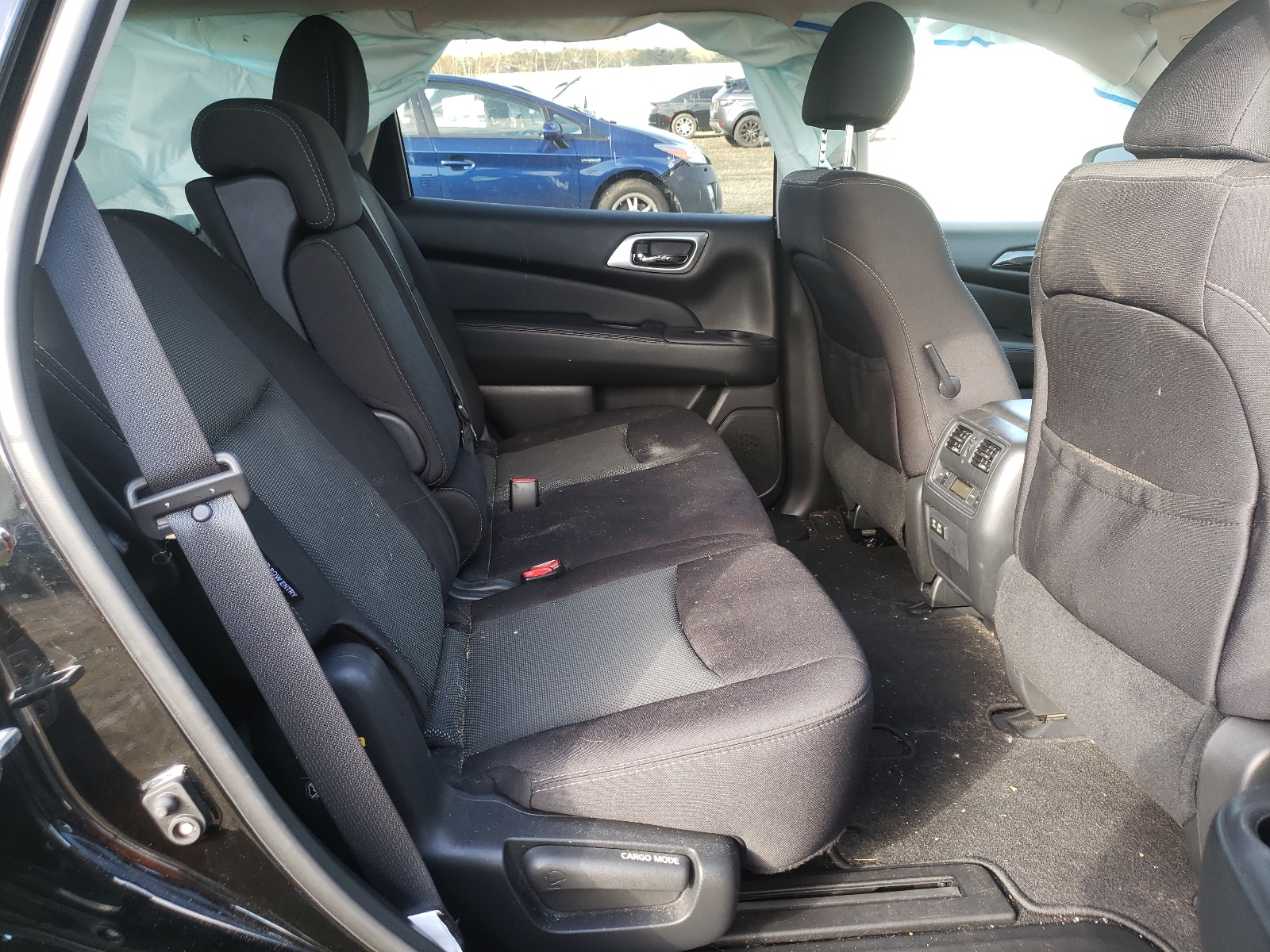Photo 6 from auction – 2019 NISSAN PATHFINDER with VIN 5N1DR2MM0KC638827
