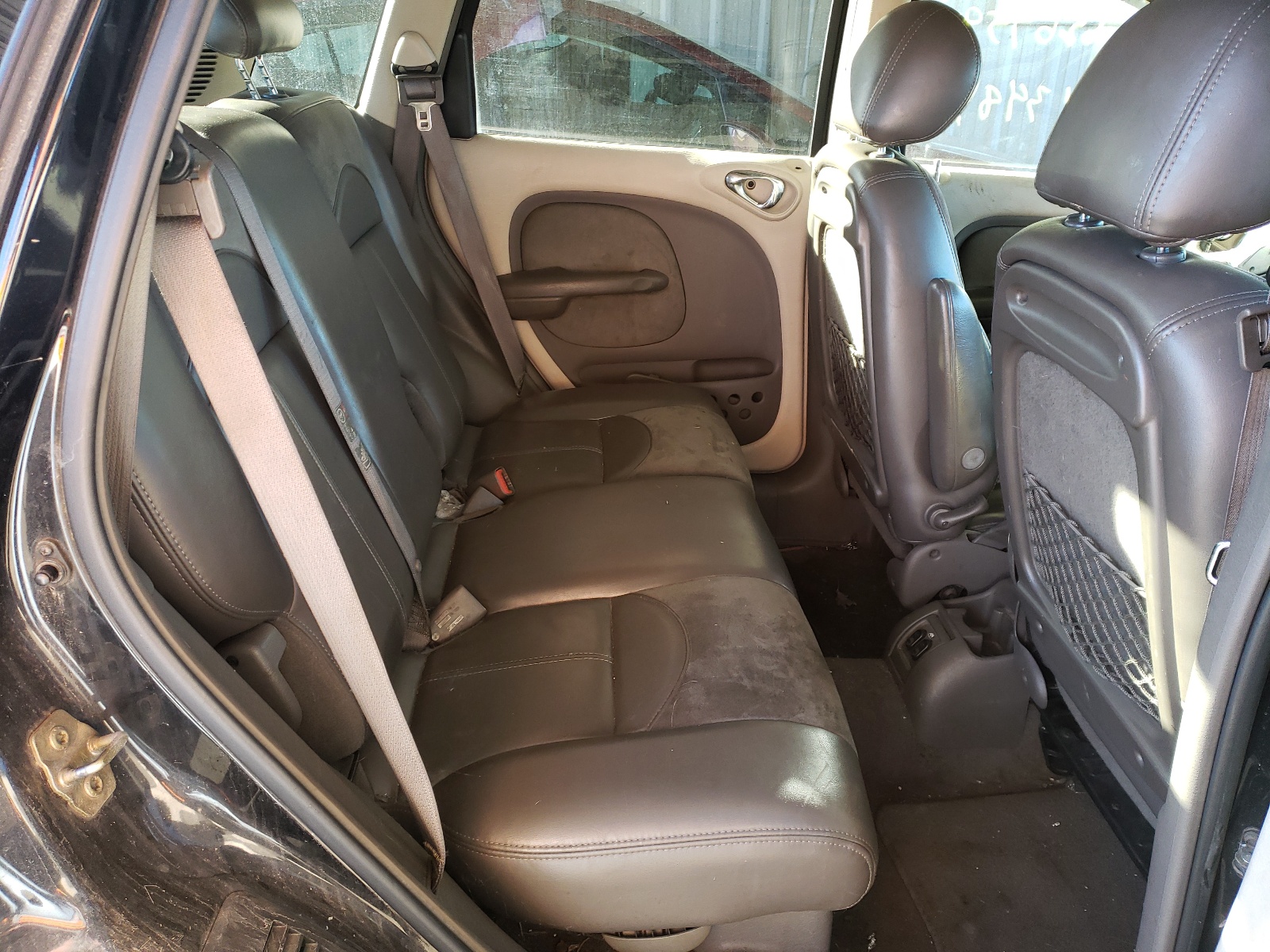 Photo 6 from auction – 2002 CHRYSLER PT CRUISER with VIN 3C8FY68B12T240514