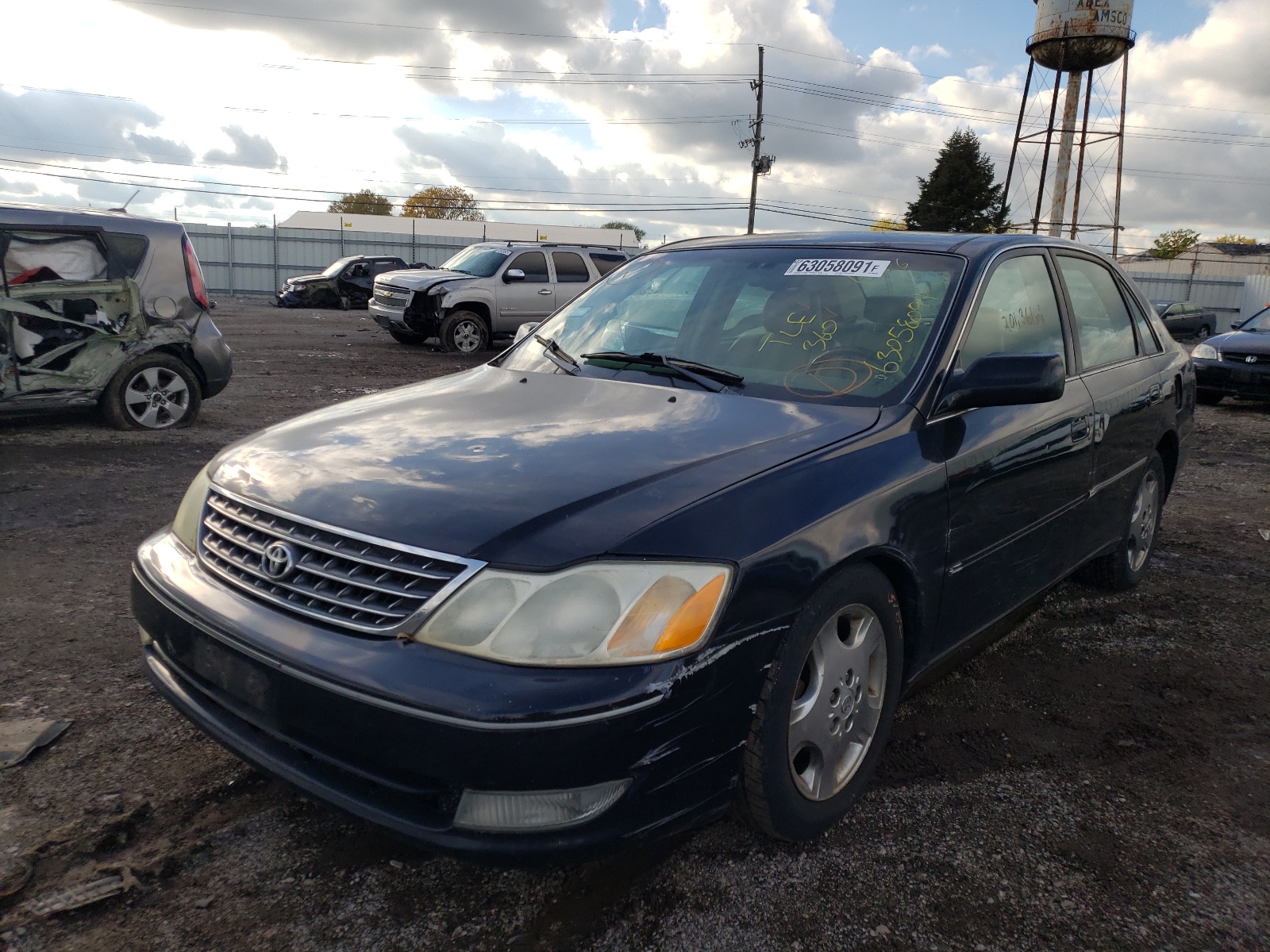 Photo 2 from auction – 2003 TOYOTA AVALON XL with VIN 4T1BF28B43U299851