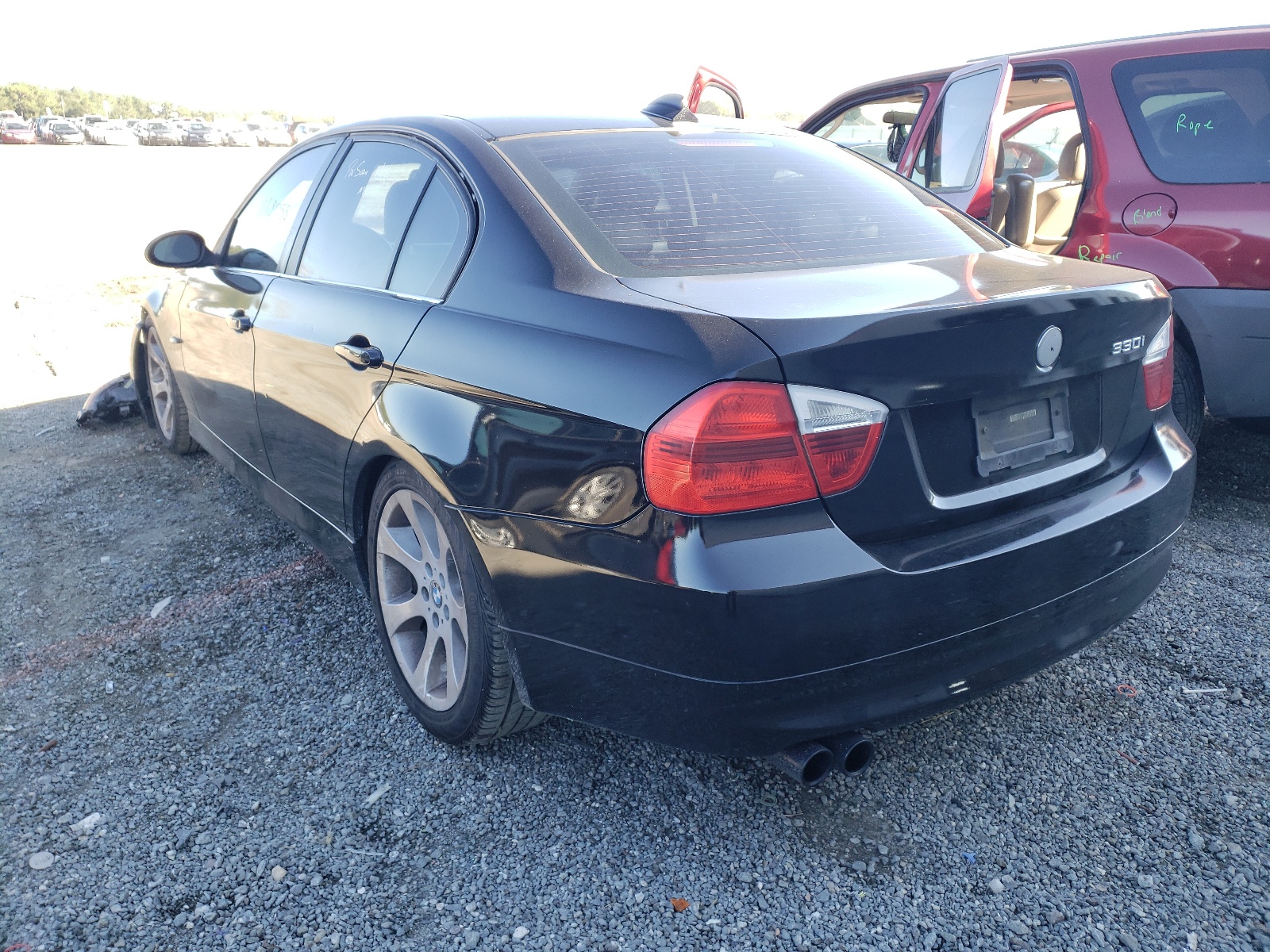 Photo 3 from auction – 2006 BMW 330 I with VIN WBAVB33516KS33484