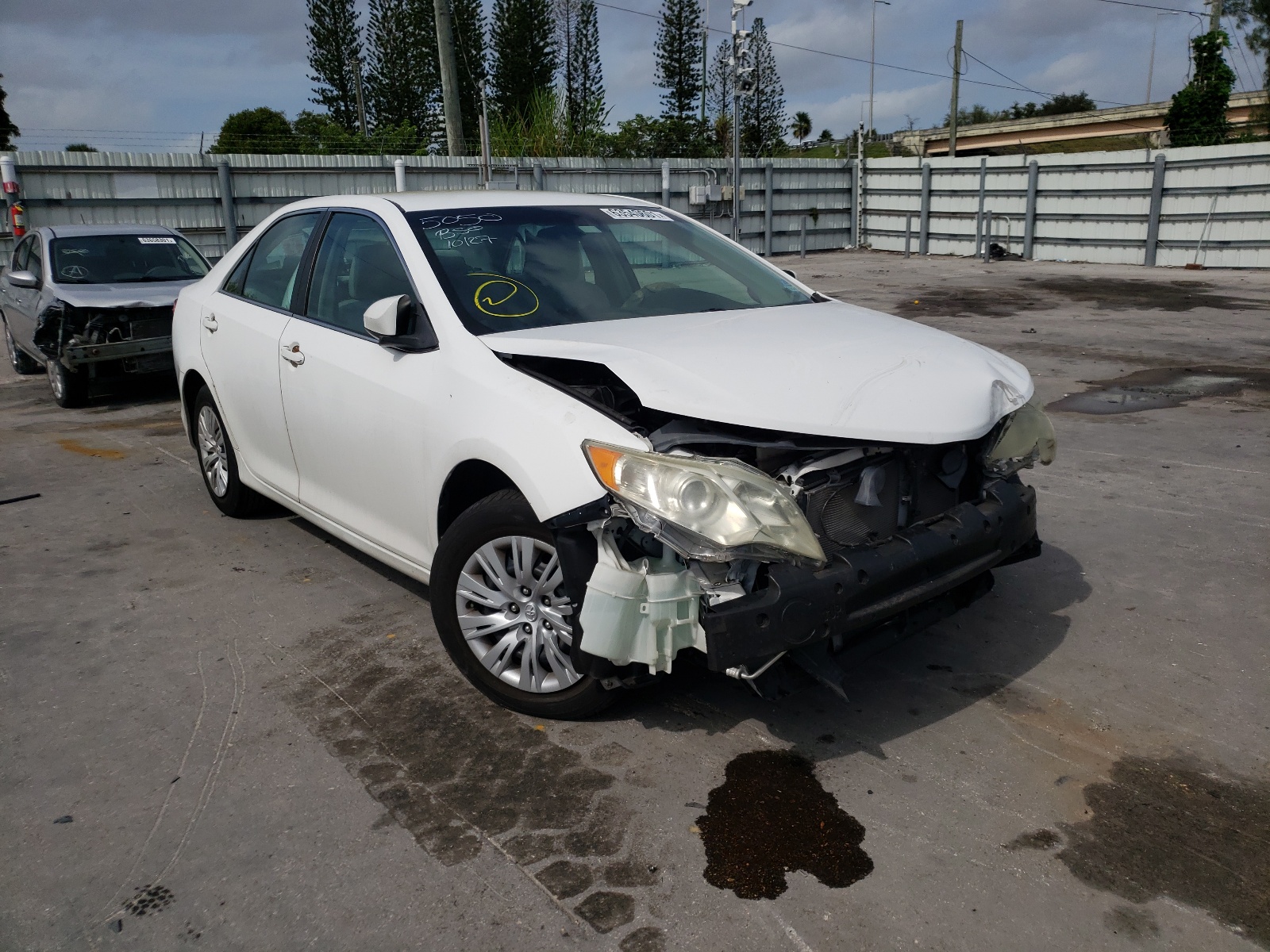 TOYOTA CAMRY L 2014 with VIN 4T1BF1FKXEU745050 - Photo from auction