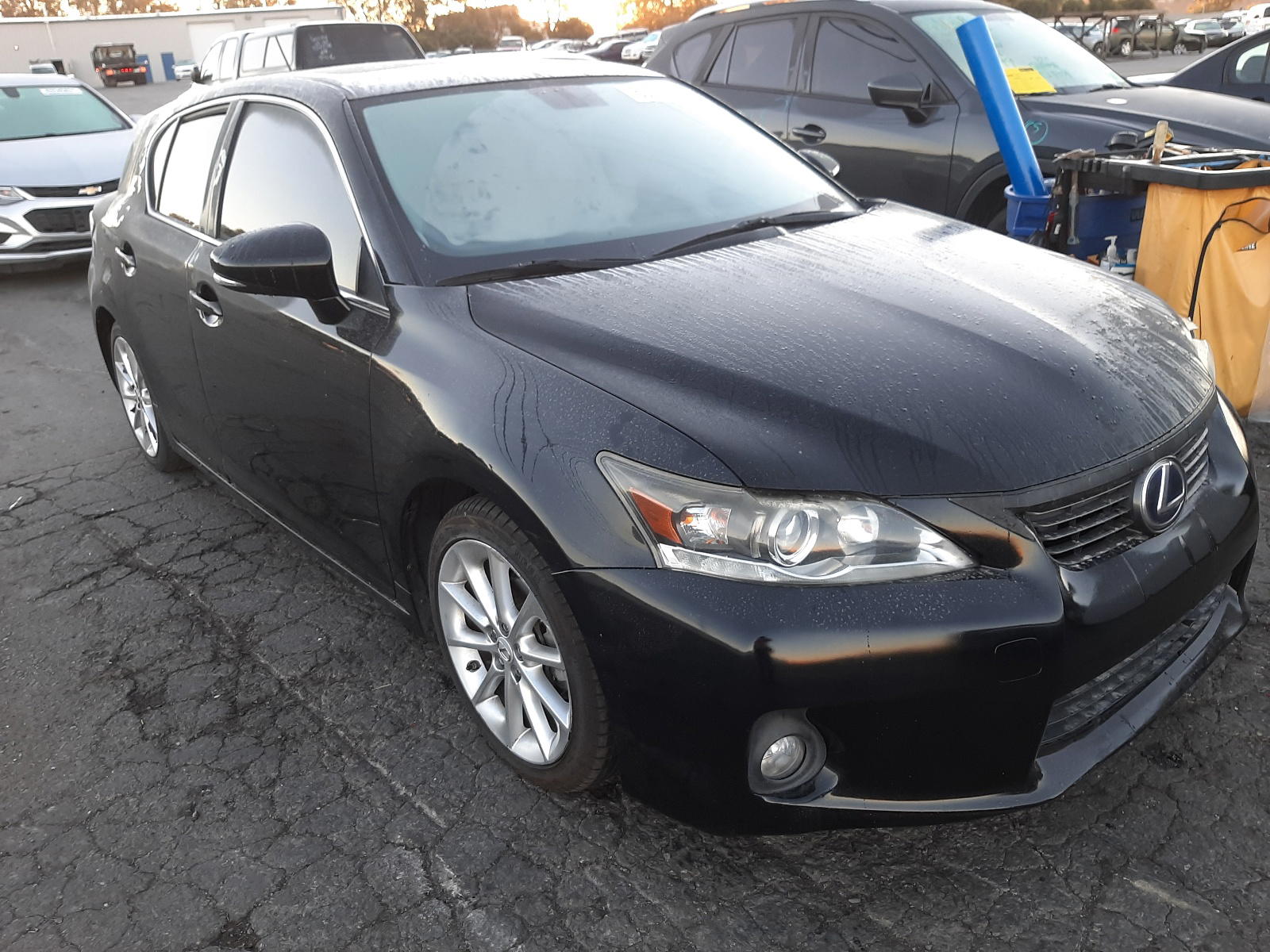 LEXUS CT 200 2012 with VIN JTHKD5BH2C2119947 - Photo from auction