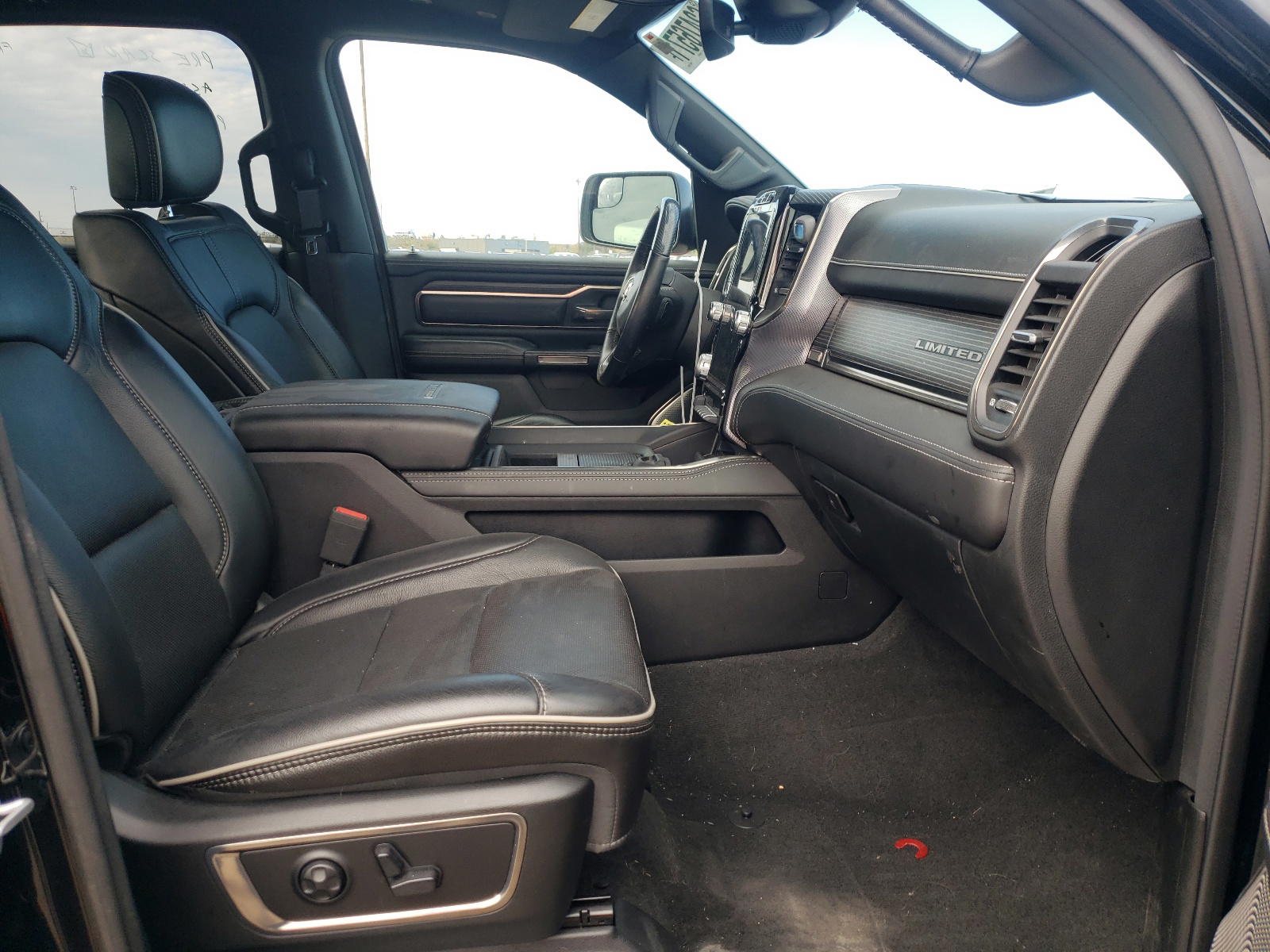 Photo 5 from auction – 2020 RAM 1500 LIMIT with VIN 1C6SRFHT4LN226539