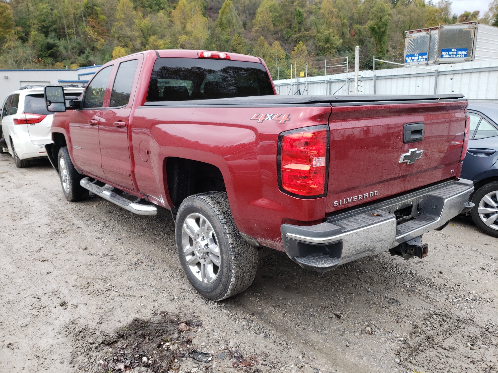 Photo 3 from auction – 2018 CHEVROLET SILVERADO with VIN 1GC2KVEG5JZ276130