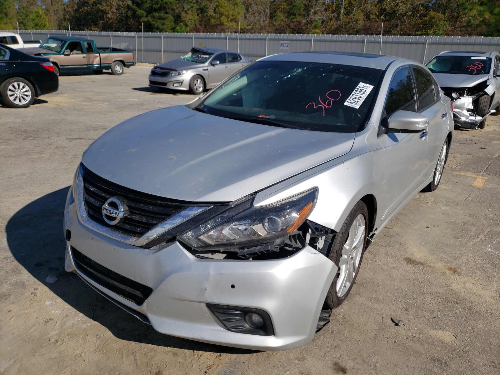 Photo 2 from auction – 2017 NISSAN ALTIMA 3.5 with VIN 1N4BL3APXHC256224