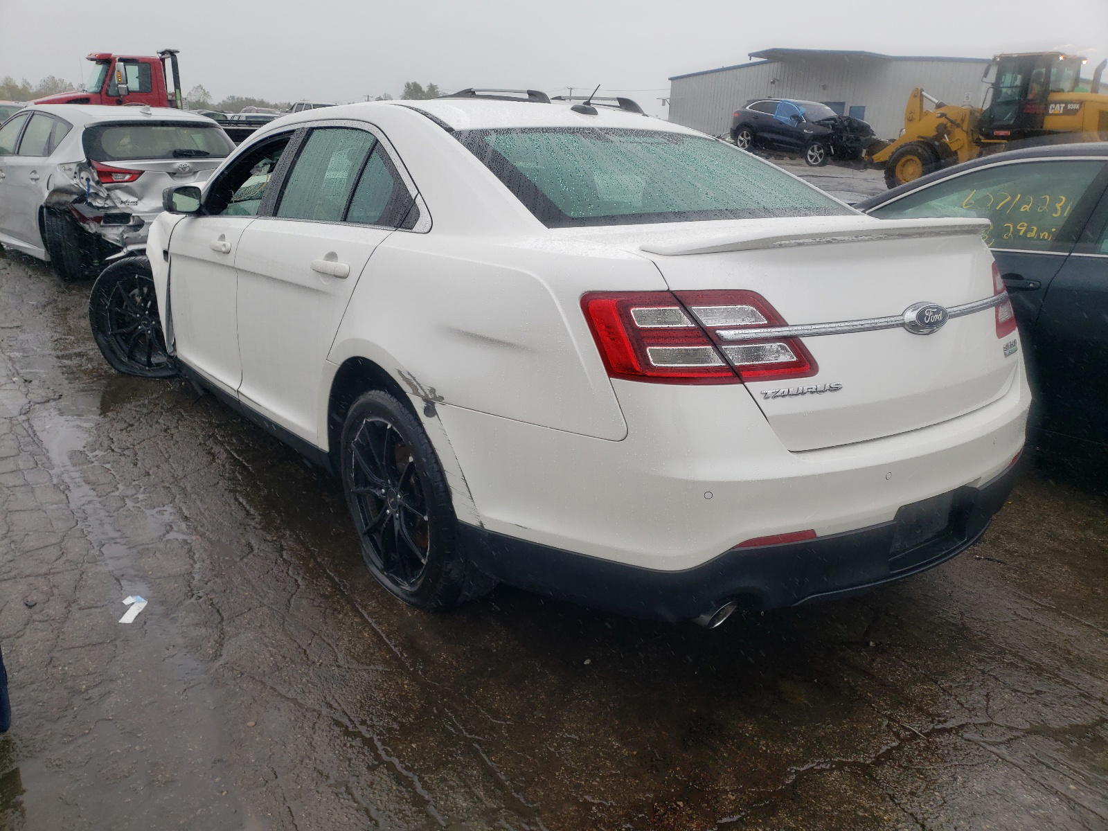 Photo 3 from auction – 2013 FORD TAURUS SHO with VIN 1FAHP2KT7DG200894