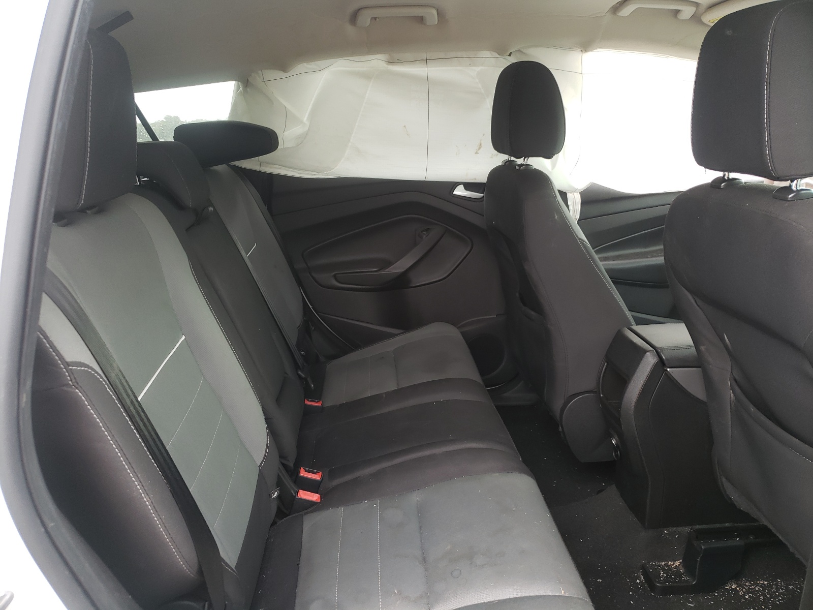 Zdjęcie 6 z aukcji – 2015 FORD ESCAPE SE z VIN 1FMCU0G95FUB82202