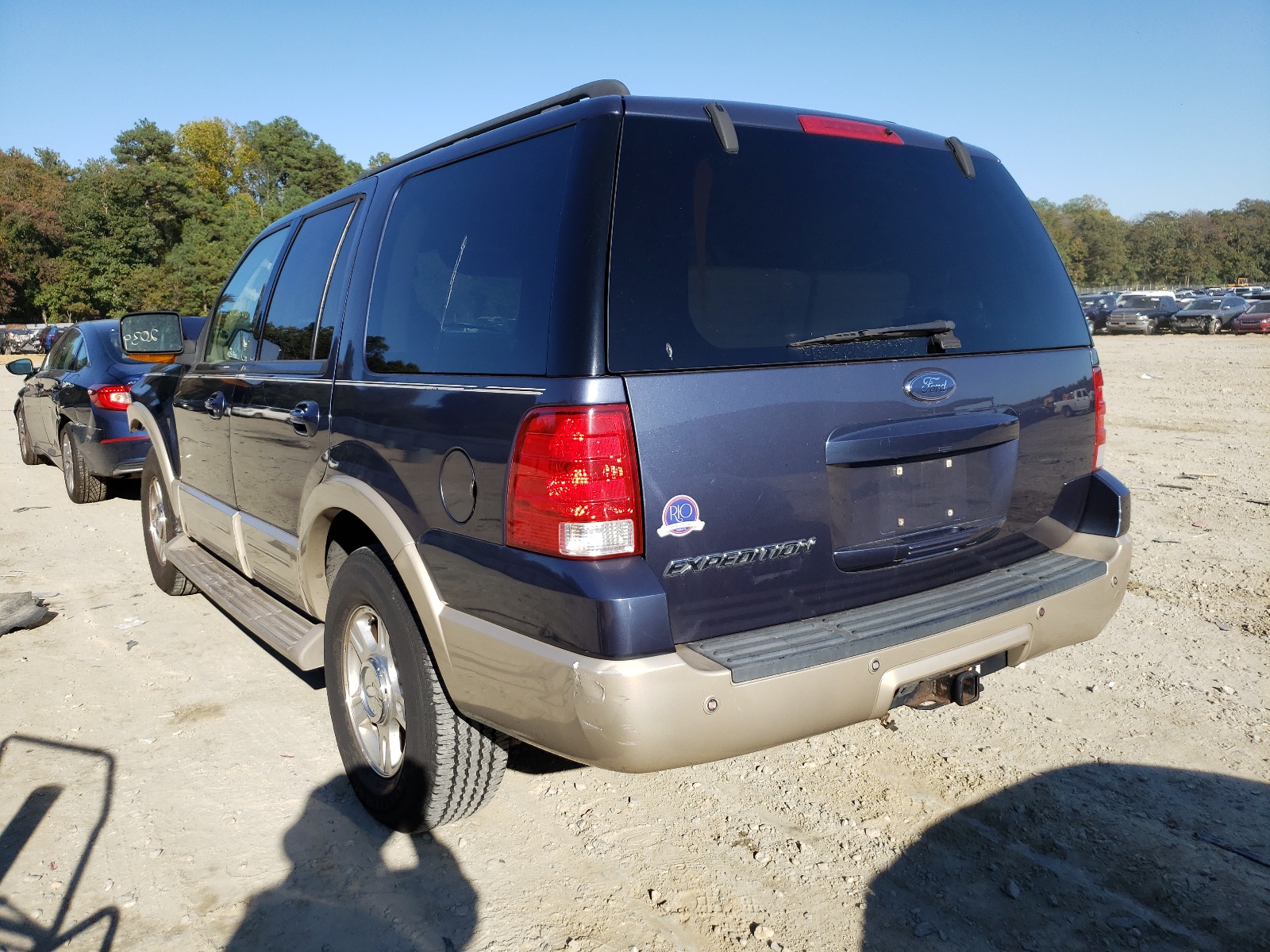 Photo 3 from auction – 2006 FORD EXPEDITION with VIN 1FMFU17546LA91816