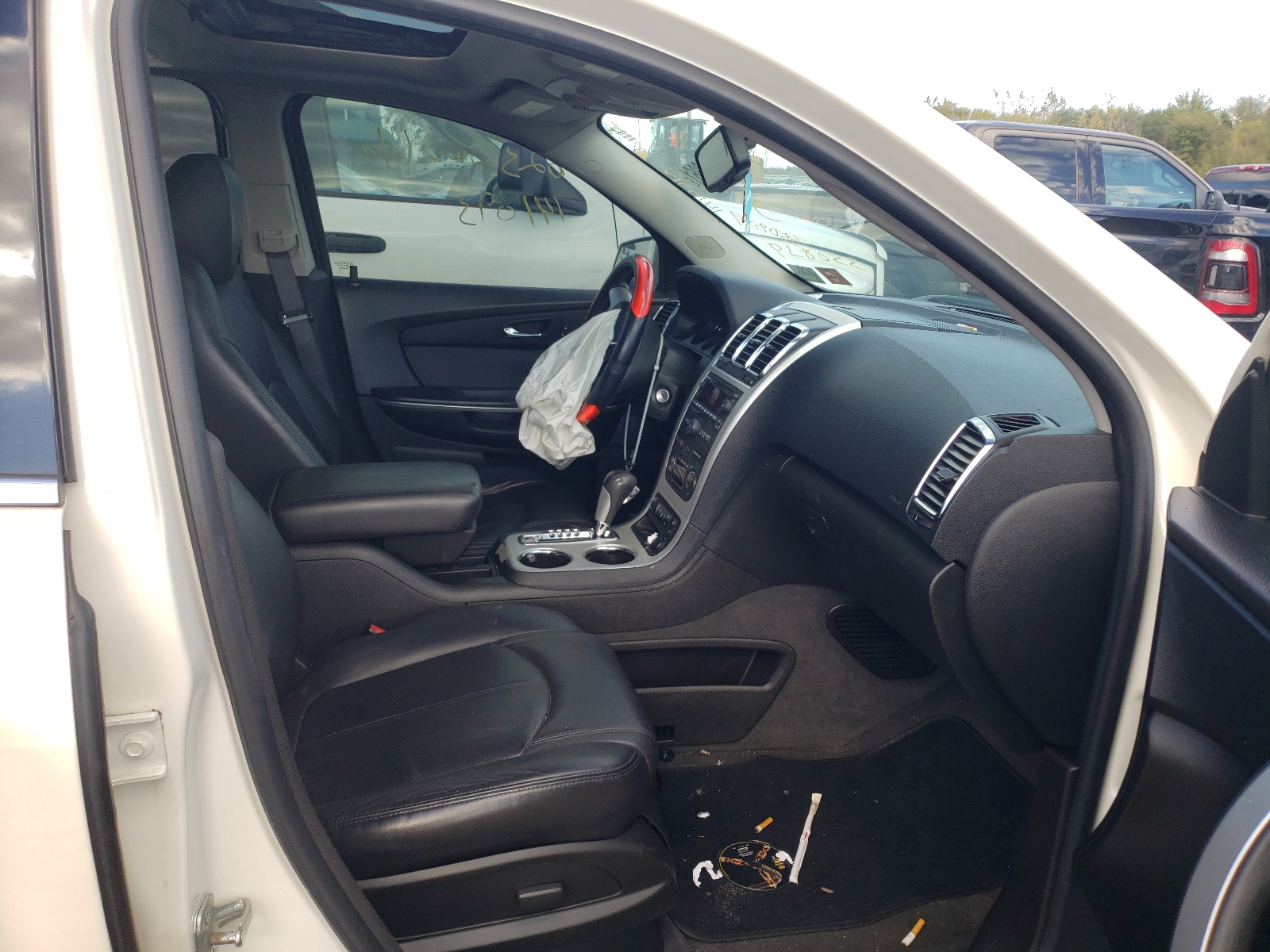 Photo 5 from auction – 2012 GMC ACADIA SLT with VIN 1GKKRRED7CJ350839