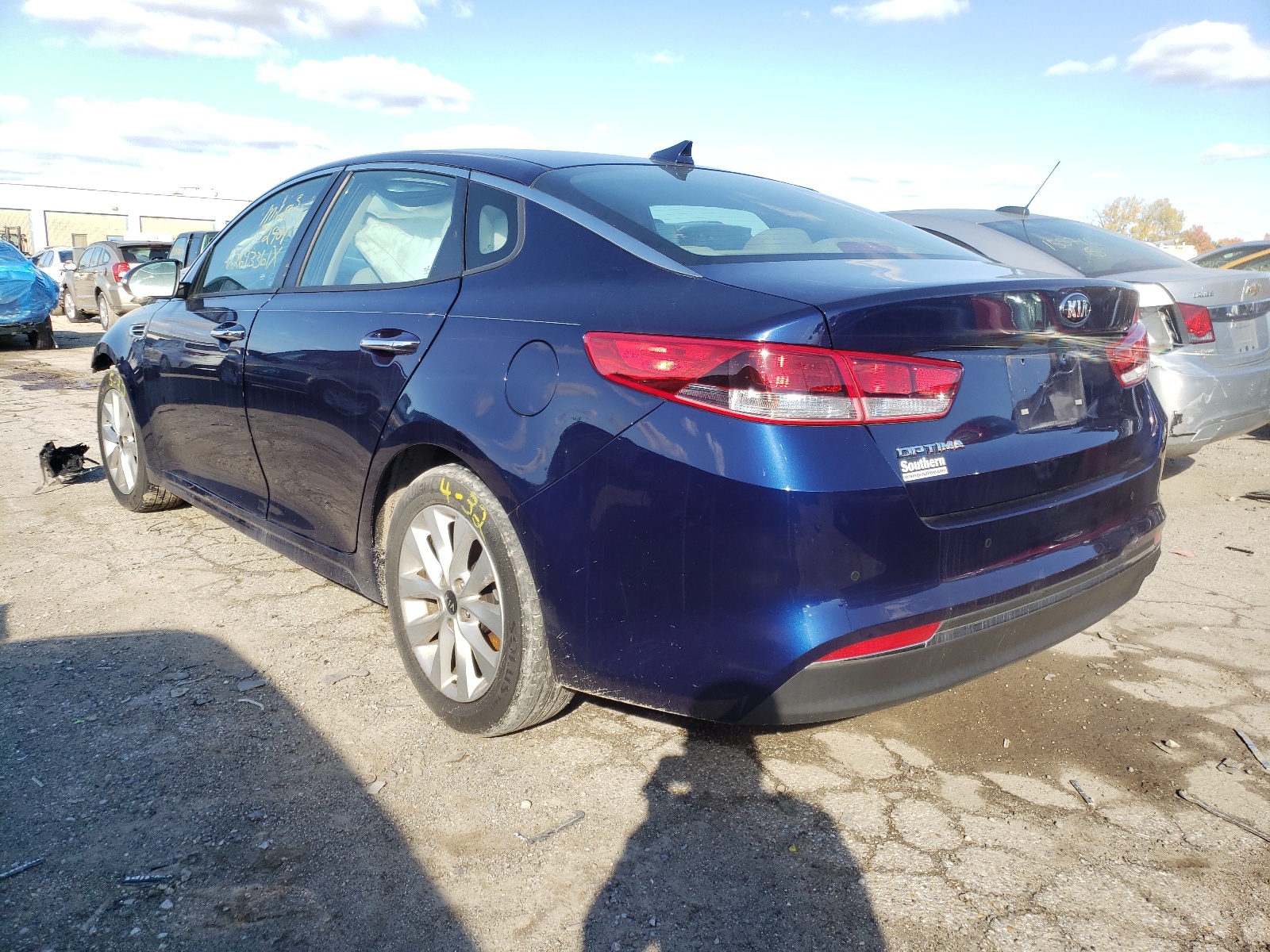 Photo 3 from auction – 2018 KIA OPTIMA with VIN 5XXGT4L34JG274062