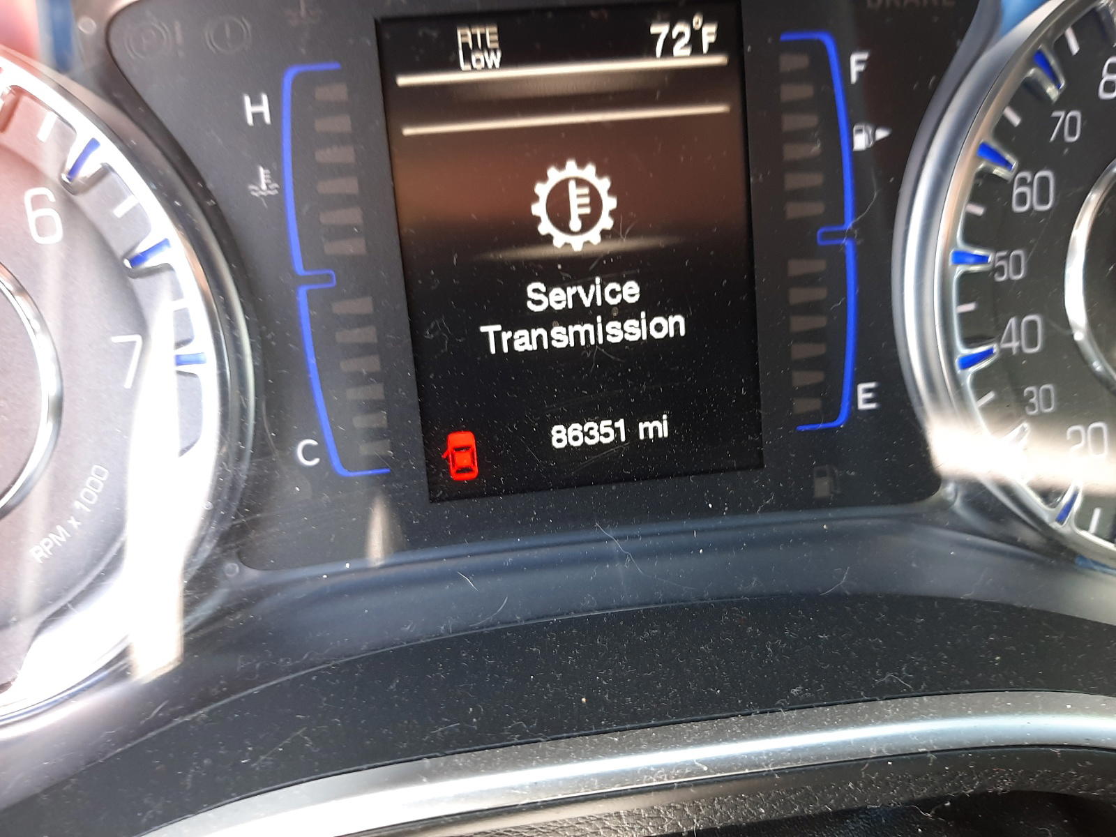 Photo 8 from auction – 2015 CHRYSLER 200 LIMITE with VIN 1C3CCCAB4FN633056