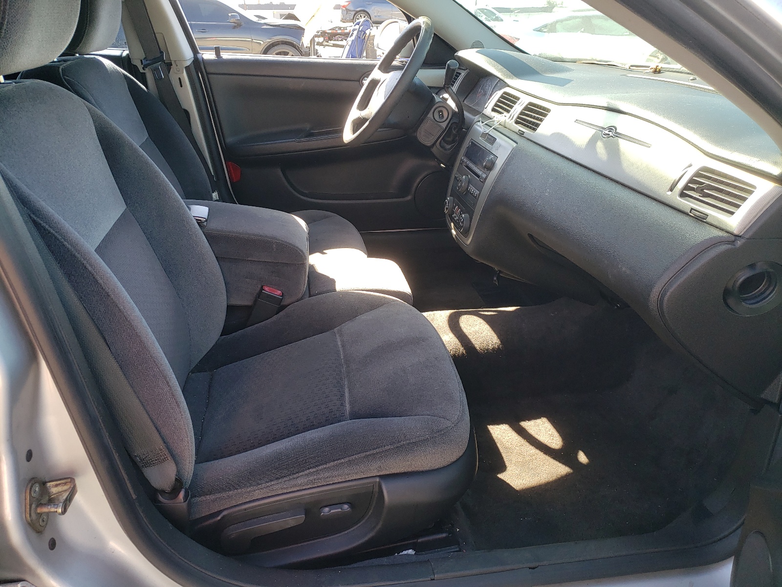 Photo 5 from auction – 2010 CHEVROLET IMPALA POL with VIN 2G1WD5EM3A1208296
