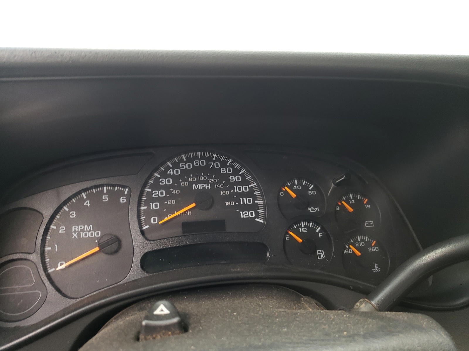 Photo 8 from auction – 2005 GMC NEW SIERRA with VIN 1GTEK19B85E339514
