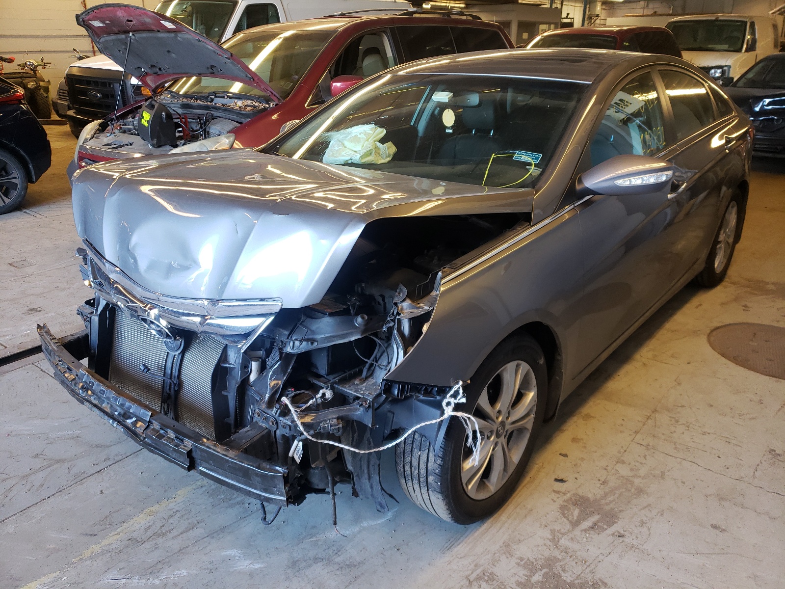 Photo 2 from auction – 2011 HYUNDAI SONATA SE with VIN 5NPEC4AC1BH129061