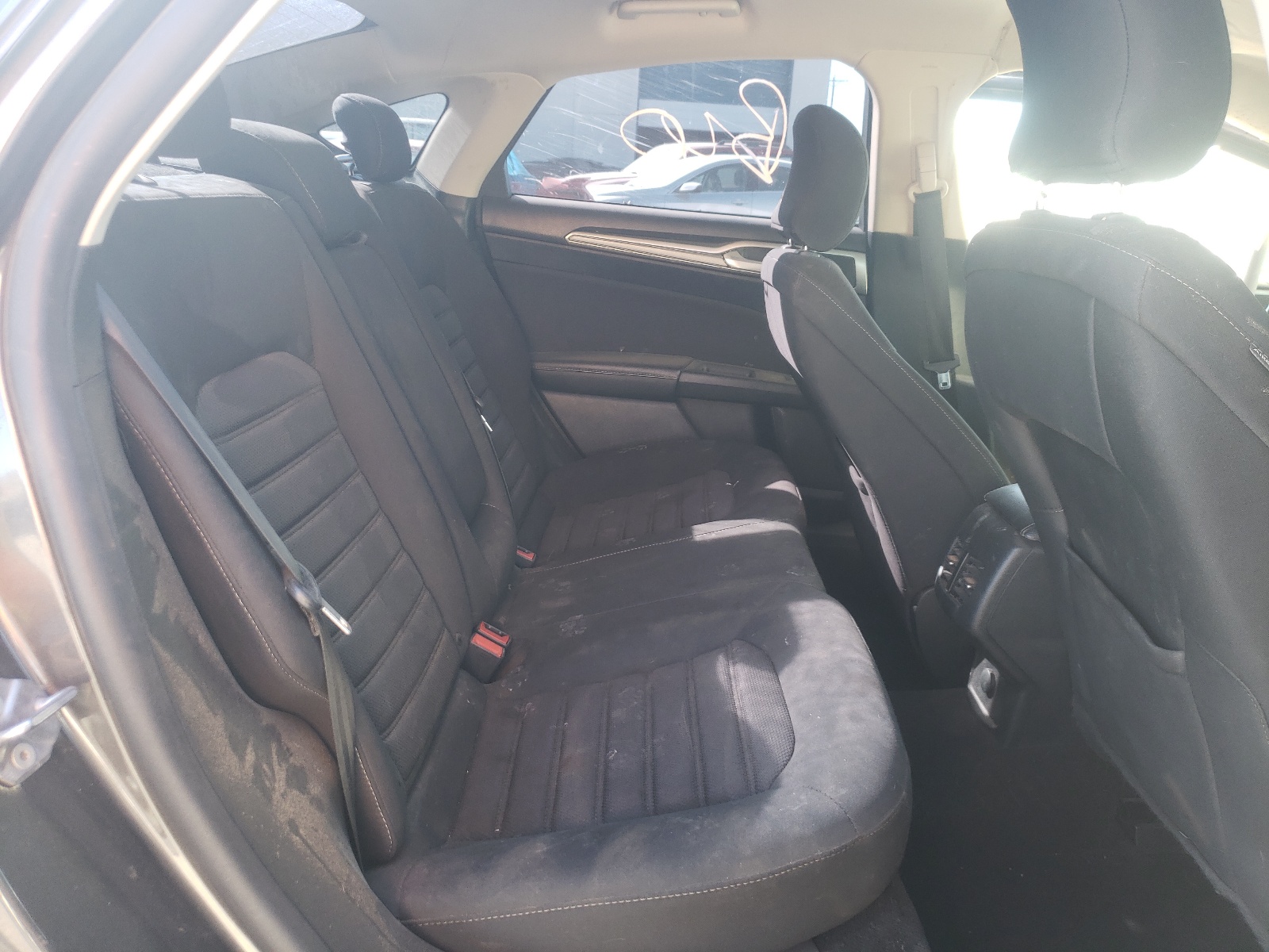 Photo 6 from auction – 2019 FORD FUSION SE with VIN 3FA6P0LU0KR257740