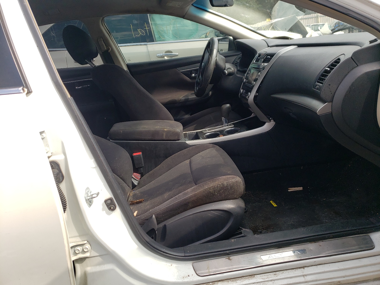 Photo 5 from auction – 2013 NISSAN ALTIMA 2.5 with VIN 1N4AL3AP3DN466903