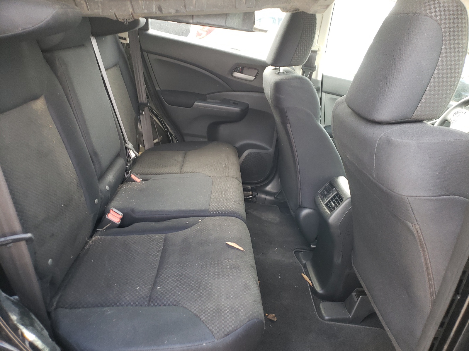 Photo 6 from auction – 2016 HONDA CR-V SE with VIN 2HKRM3H44GH551744