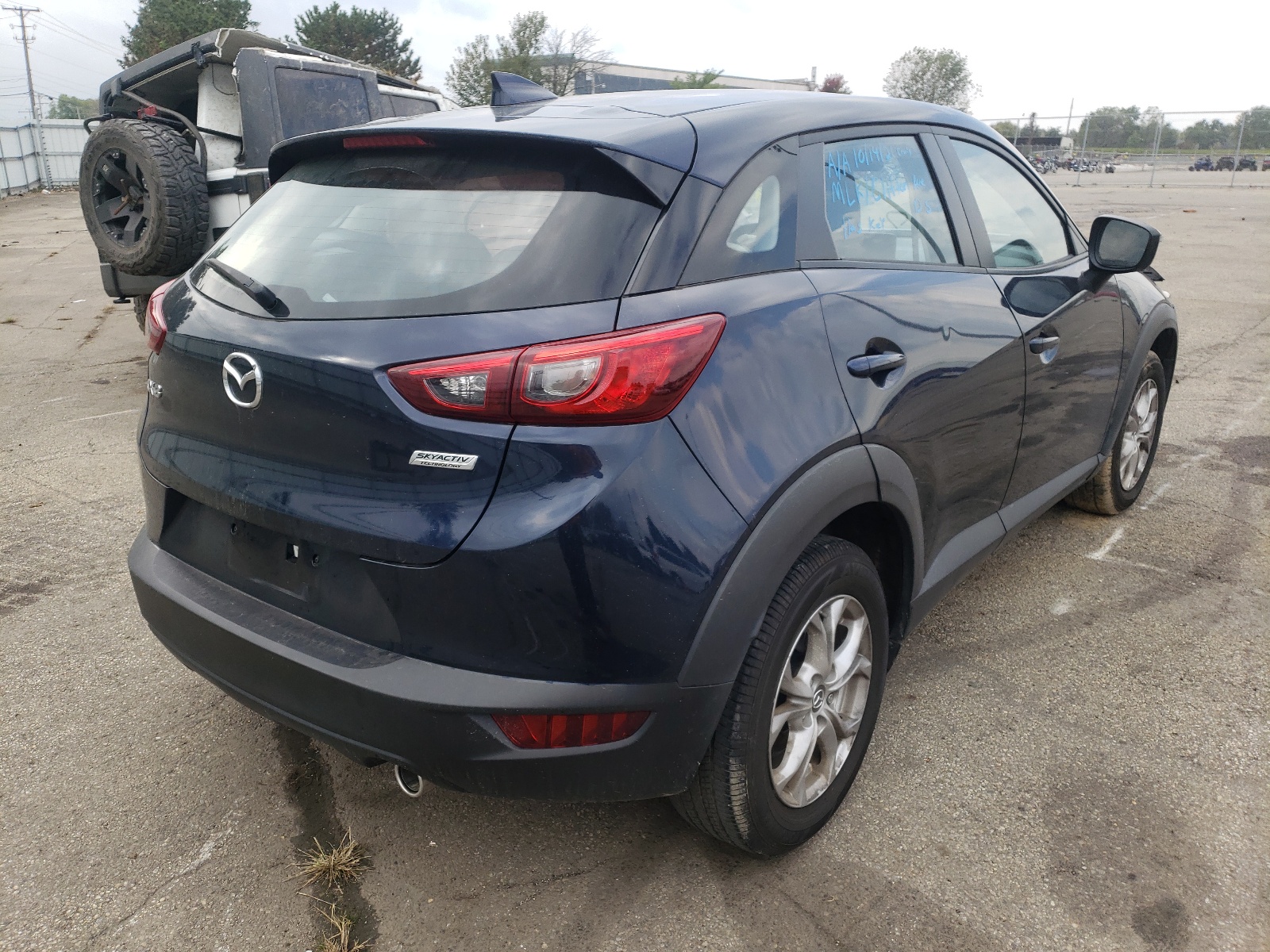 Photo 4 from auction – 2019 MAZDA CX-3 SPORT with VIN JM1DKDB71K1452775