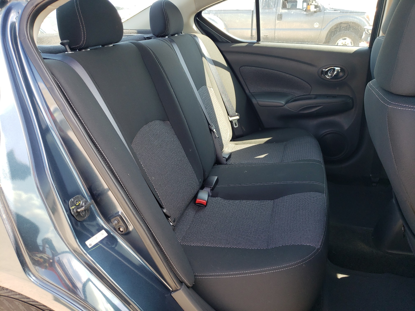 Zdjęcie 6 z aukcji – 2017 NISSAN VERSA S z VIN 3N1CN7AP1HL906906