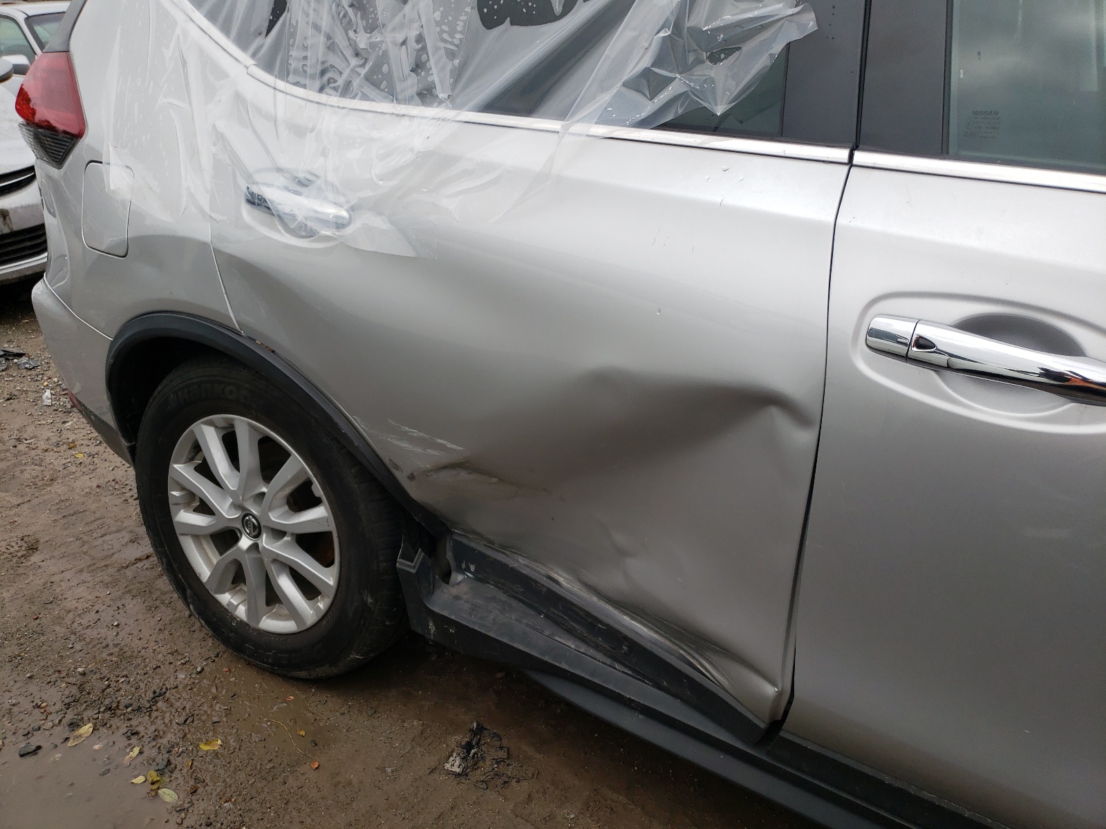 Photo 9 from auction – 2018 NISSAN ROGUE S with VIN KNMAT2MV0JP588259