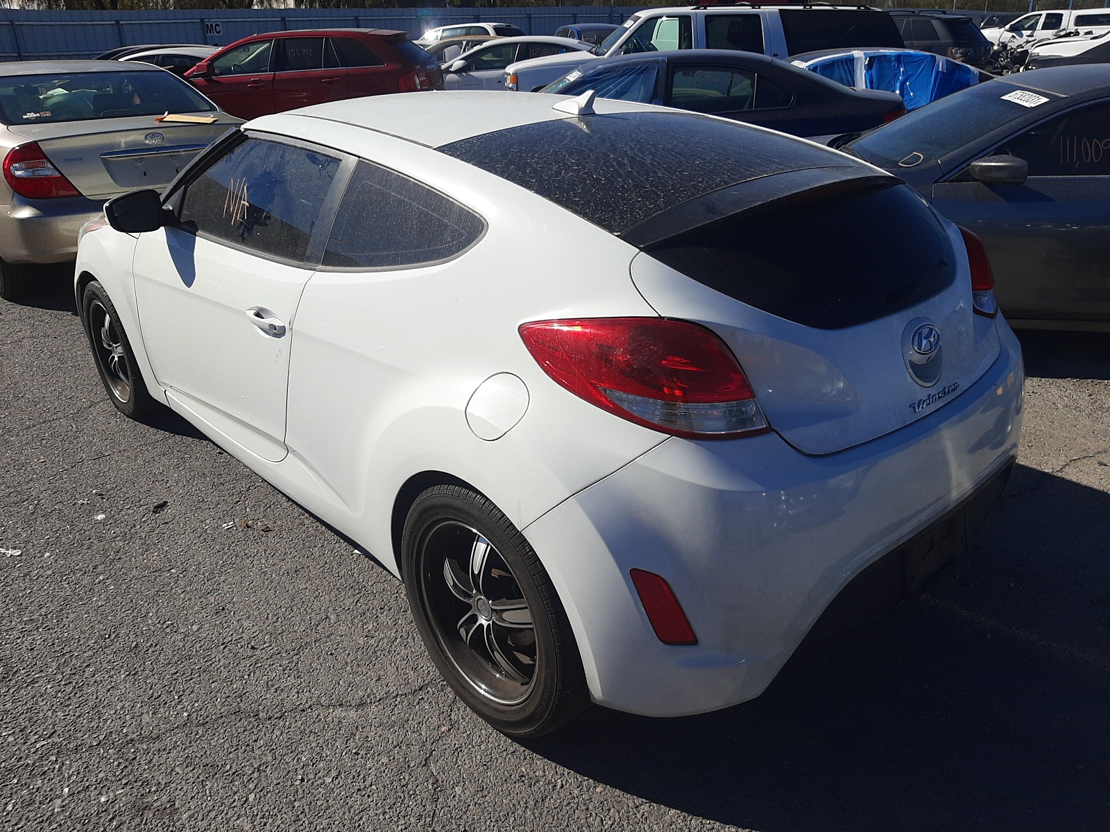 Photo 3 from auction – 2015 HYUNDAI VELOSTER with VIN KMHTC6AD6FU228493