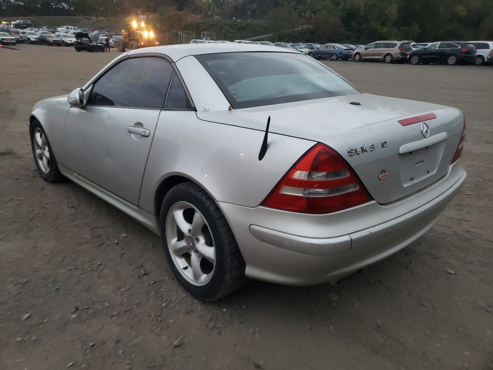 Photo 3 from auction – 2001 MERCEDES-BENZ SL-CLASS with VIN WDBKK65F81F224858