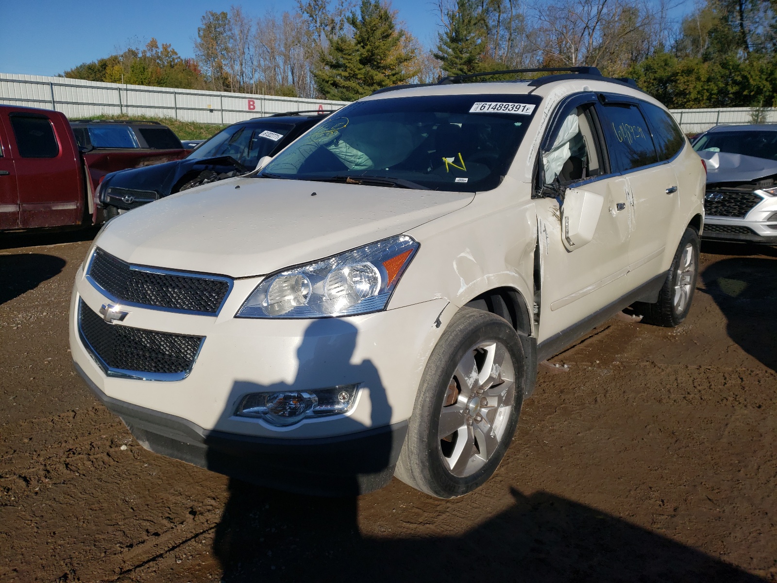Photo 2 from auction – 2012 CHEVROLET TRAVERSE L with VIN 1GNKRGEDXCJ185795