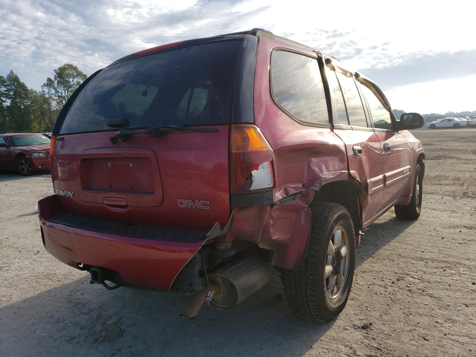 Photo 4 from auction – 2002 GMC ENVOY with VIN 1GKDT13S822476763