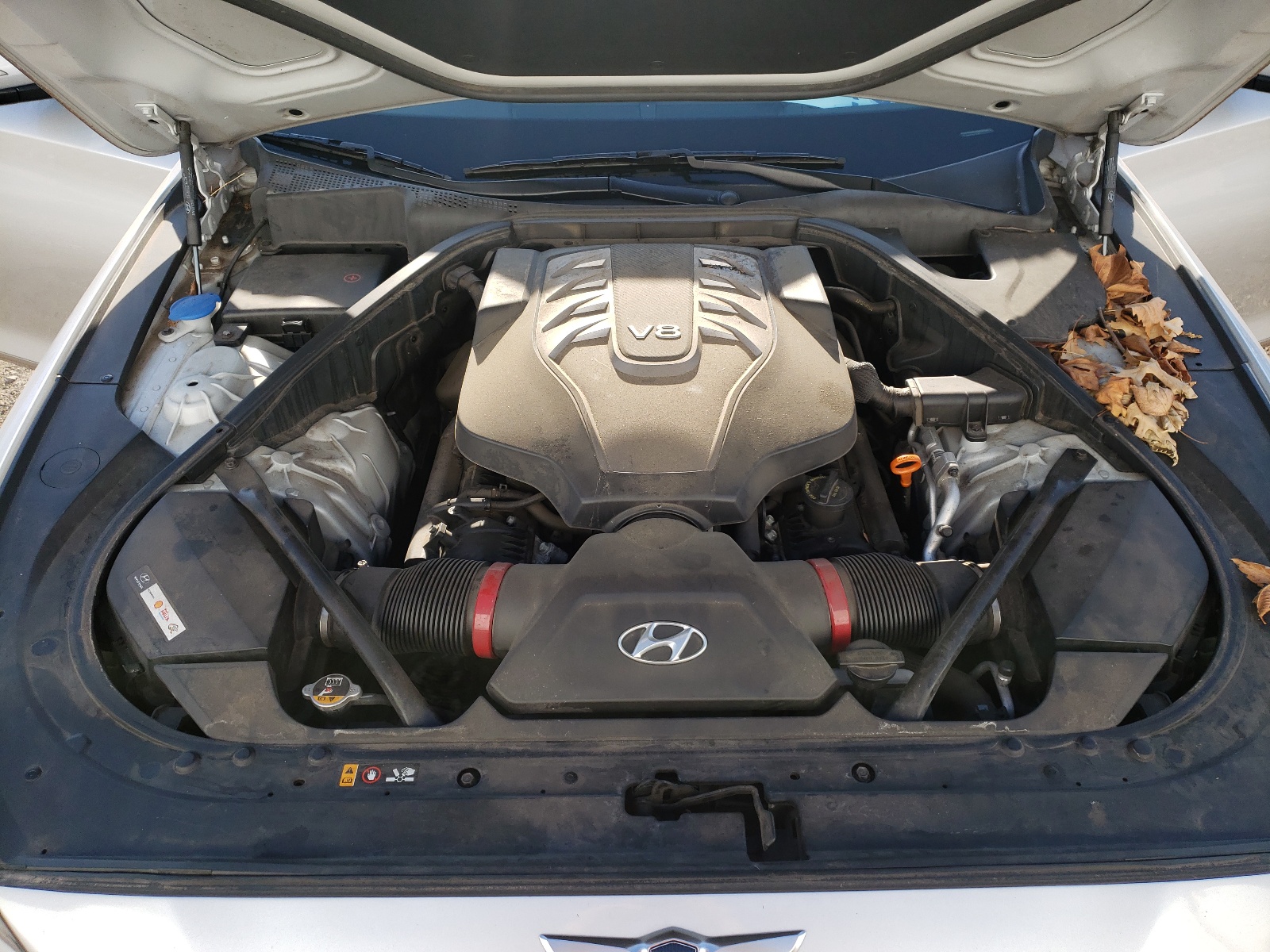 Photo 7 from auction – 2015 HYUNDAI GENESIS 5. with VIN KMHGN4JF5FU022342