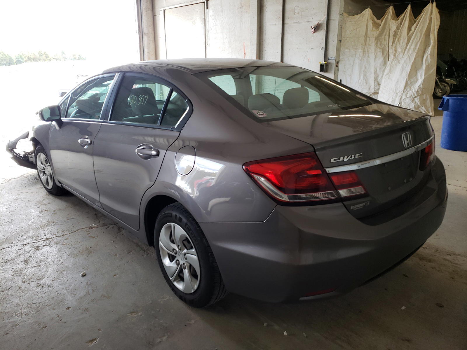 Photo 3 from auction – 2014 HONDA CIVIC LX with VIN 19XFB2F58EE061632