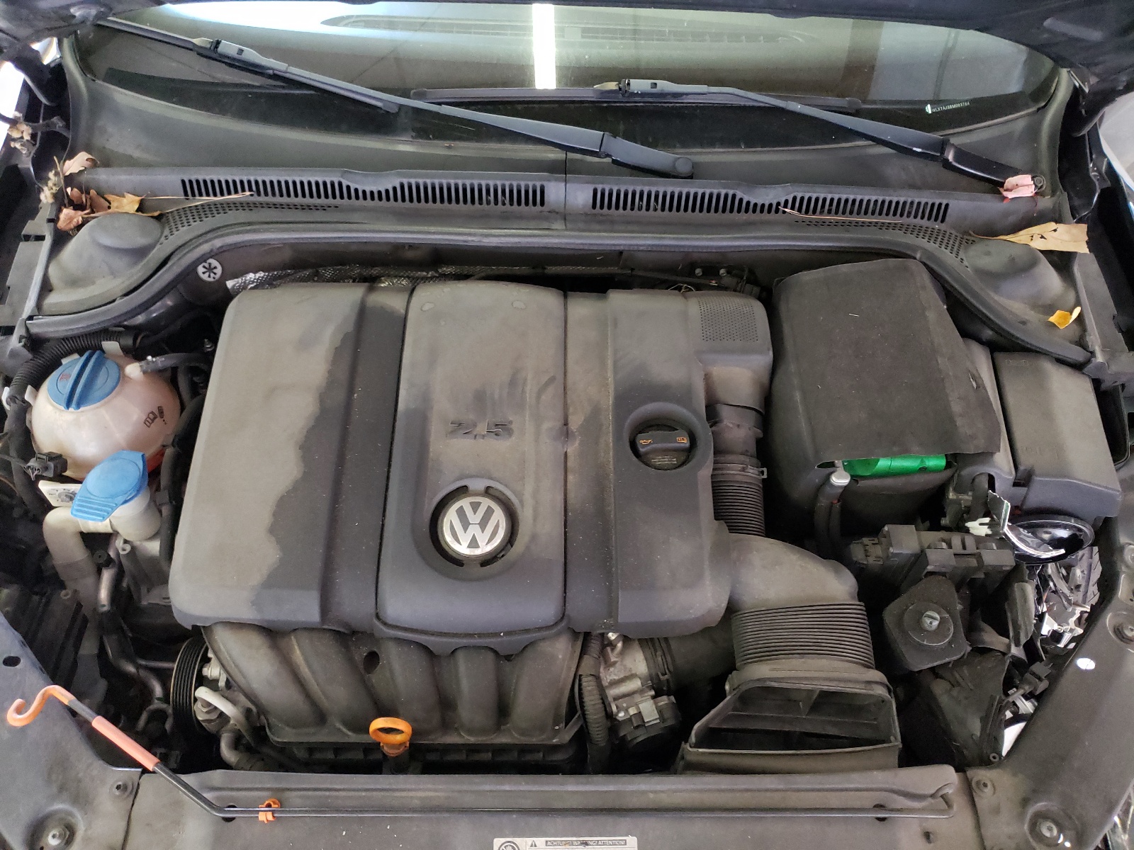 Photo 7 from auction – 2011 VOLKSWAGEN JETTA SEL with VIN 3VWLX7AJ3BM093764