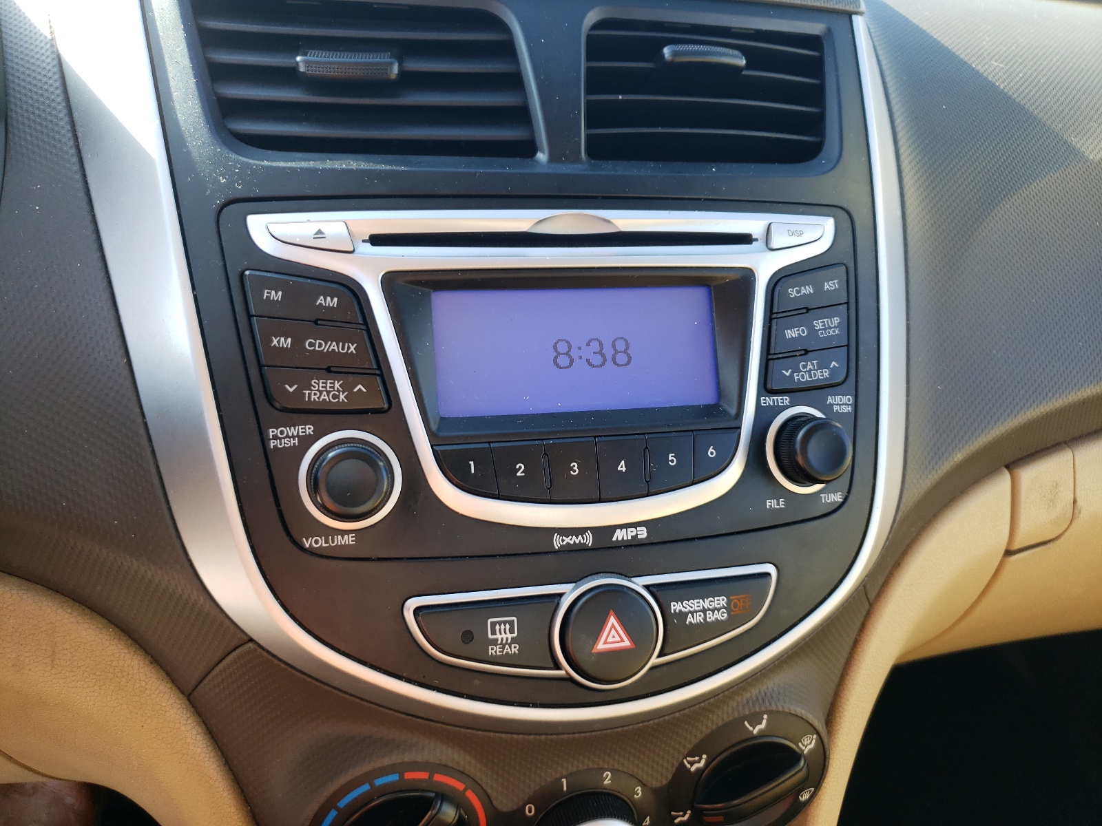 Photo 9 from auction – 2013 HYUNDAI ACCENT GLS with VIN KMHCT4AE4DU421266