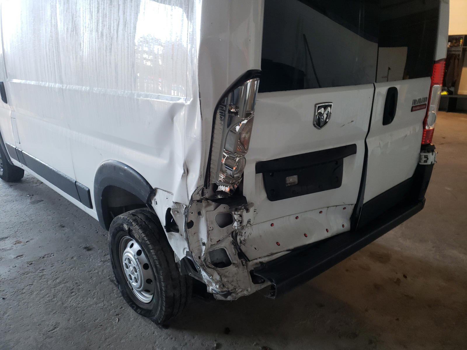 Photo 9 from auction – 2017 RAM PROMASTER with VIN 3C6TRVAG3HE532171