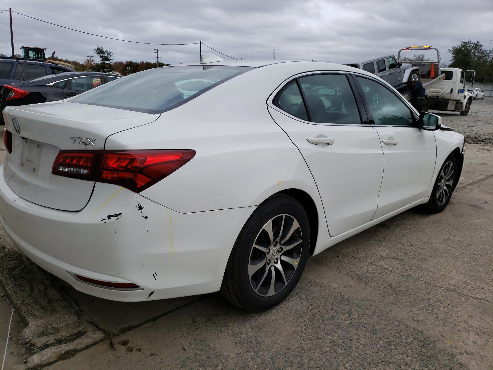 Photo 4 from auction – 2015 ACURA TLX with VIN 19UUB1F35FA002379