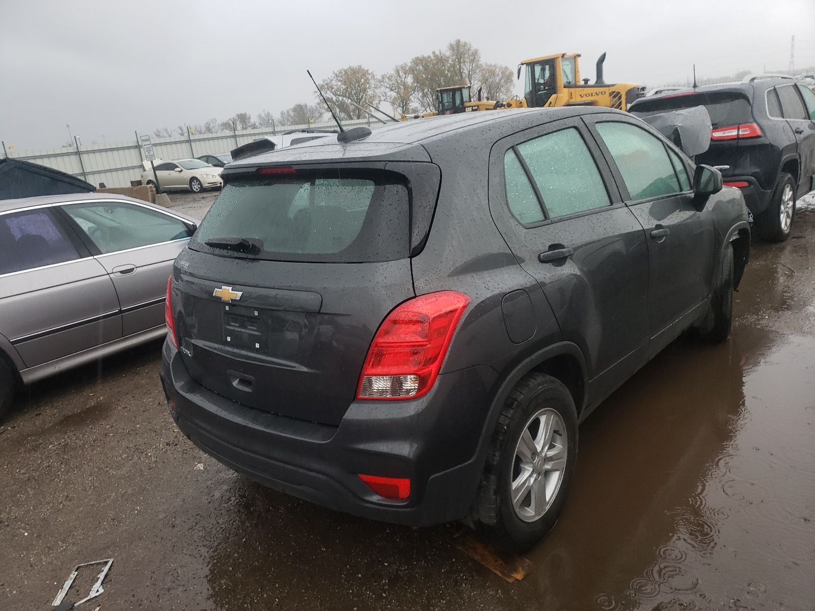 Photo 4 from auction – 2019 CHEVROLET TRAX LS with VIN 3GNCJKSB5KL196633