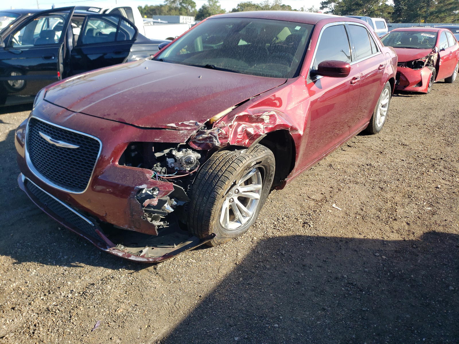 Photo 2 from auction – 2017 CHRYSLER 300 LIMITE with VIN 2C3CCAAG0HH553023