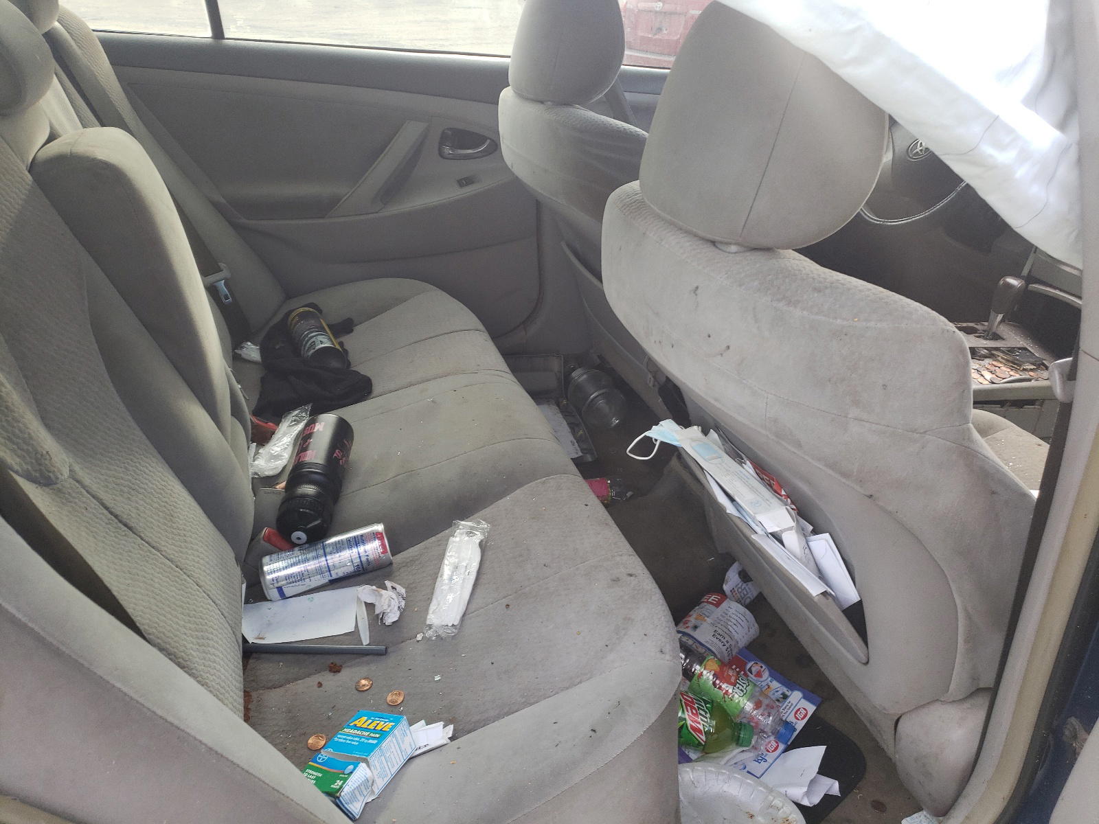 Photo 6 from auction – 2011 TOYOTA CAMRY BASE with VIN 4T1BF3EK3BU717910