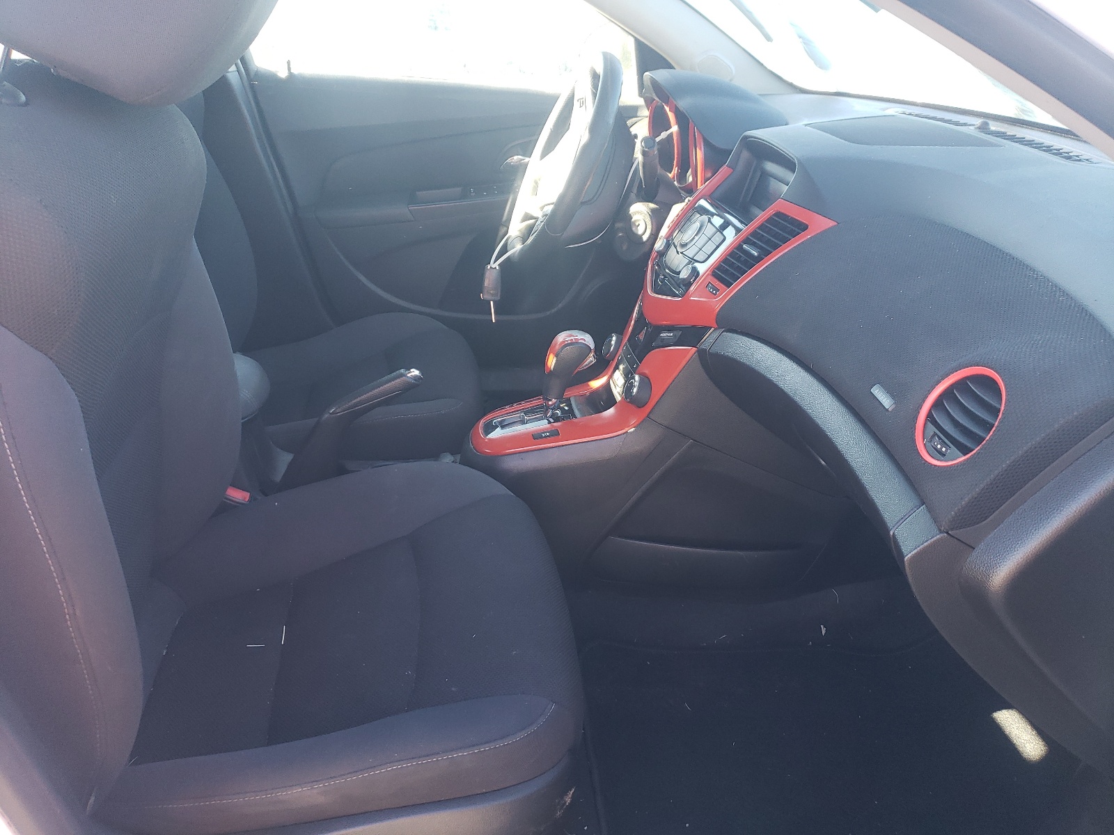 Photo 5 from auction – 2015 CHEVROLET CRUZE LT with VIN 1G1PC5SB2F7282765