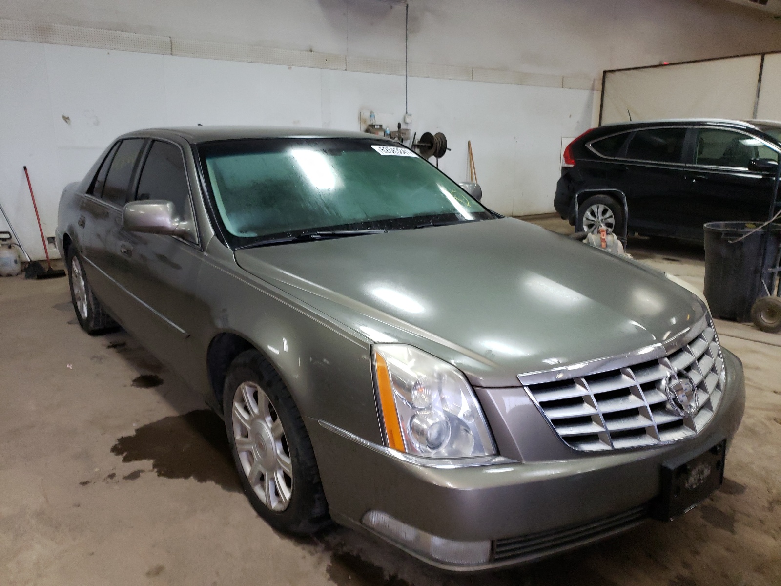 Photo 1 from auction – 2010 CADILLAC DTS with VIN 1G6KA5EY1AU119335