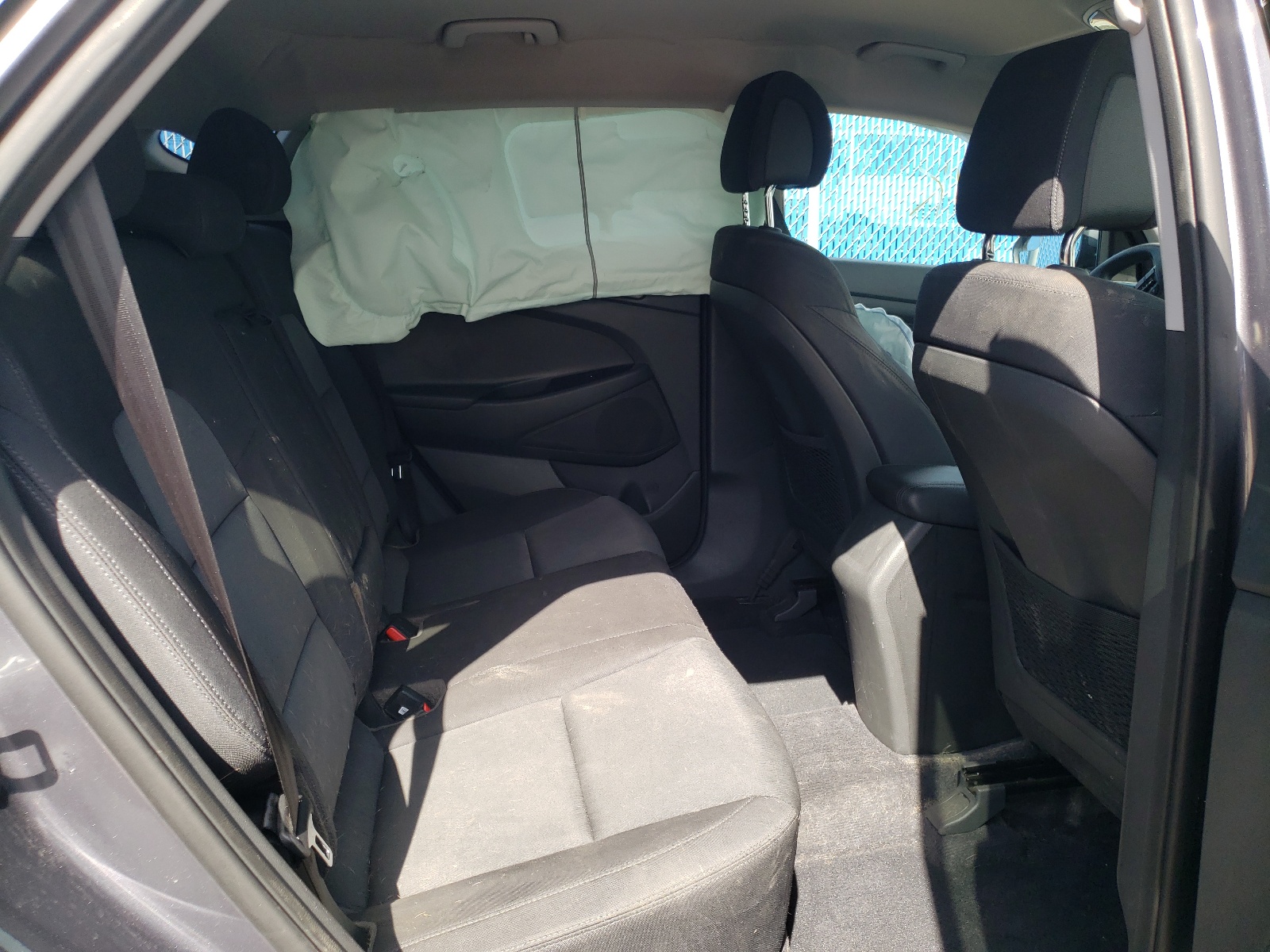 Photo 6 from auction – 2018 HYUNDAI TUCSON SE with VIN KM8J2CA40JU754801