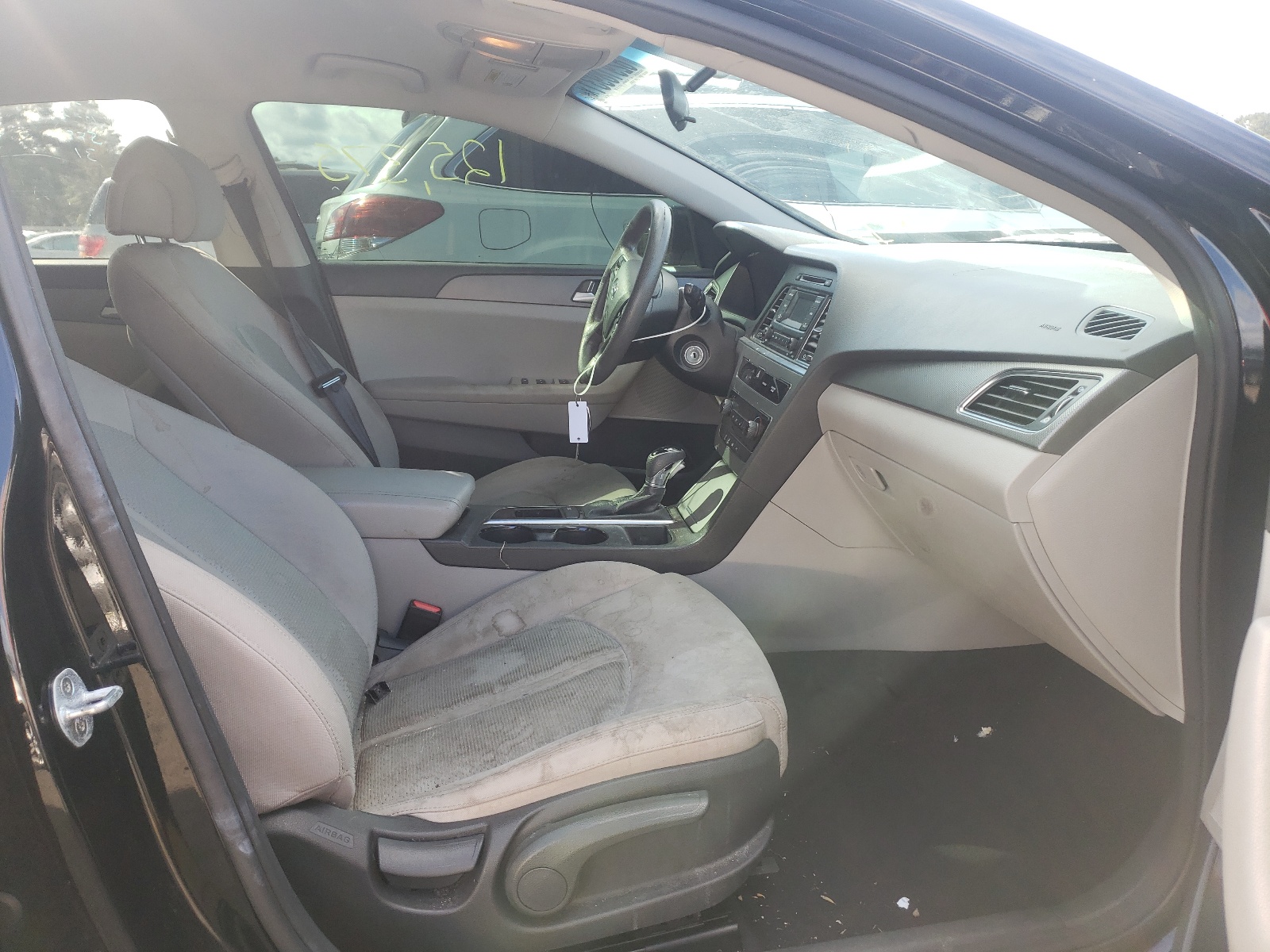Photo 5 from auction – 2015 HYUNDAI SONATA SE with VIN 5NPE24AF5FH188472