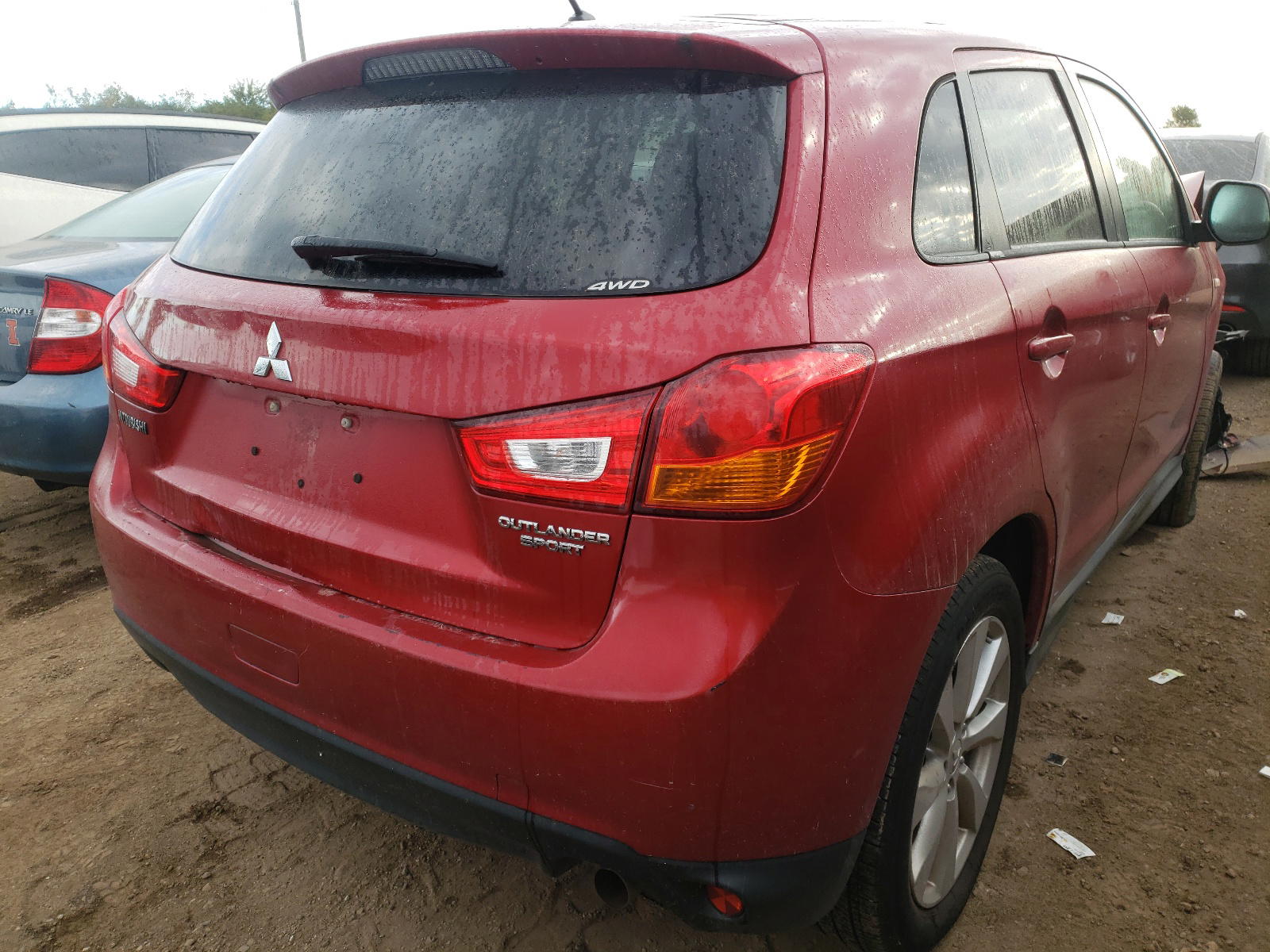 Photo 4 from auction – 2015 MITSUBISHI OUTLANDER with VIN 4A4AR3AU0FE028835