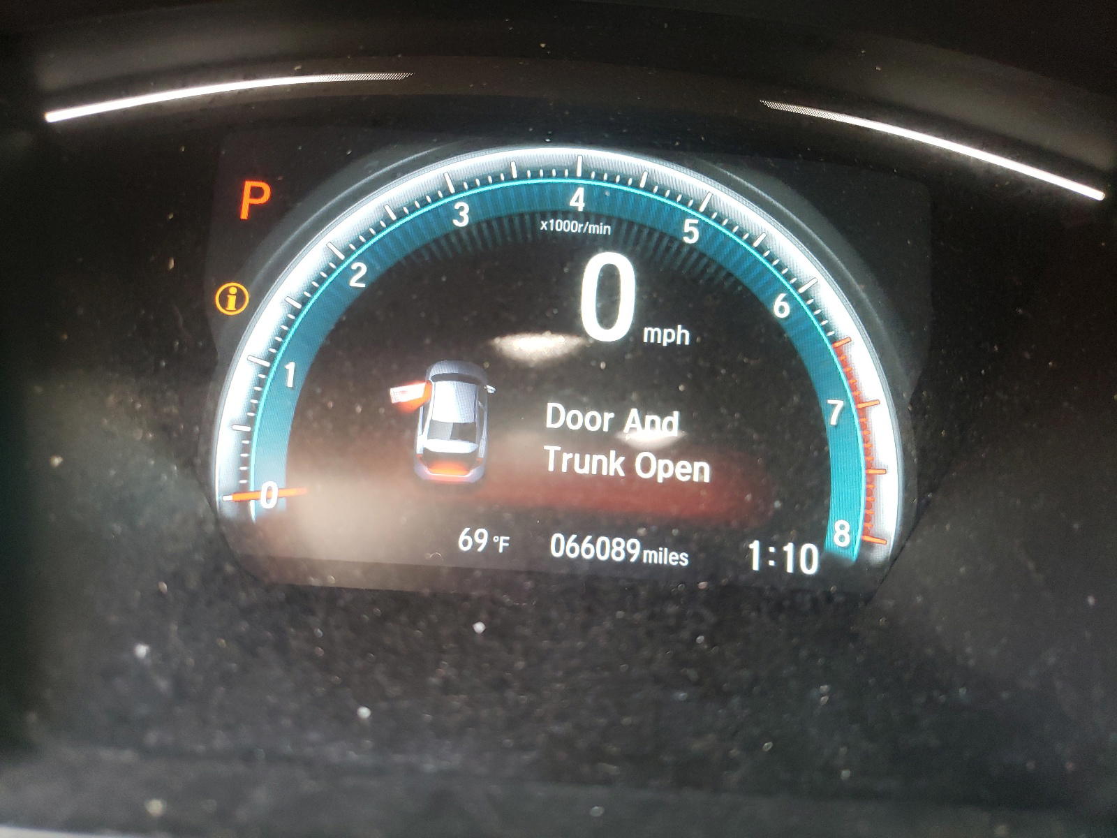 Photo 8 from auction – 2016 HONDA CIVIC EX with VIN 19XFC1F31GE222329