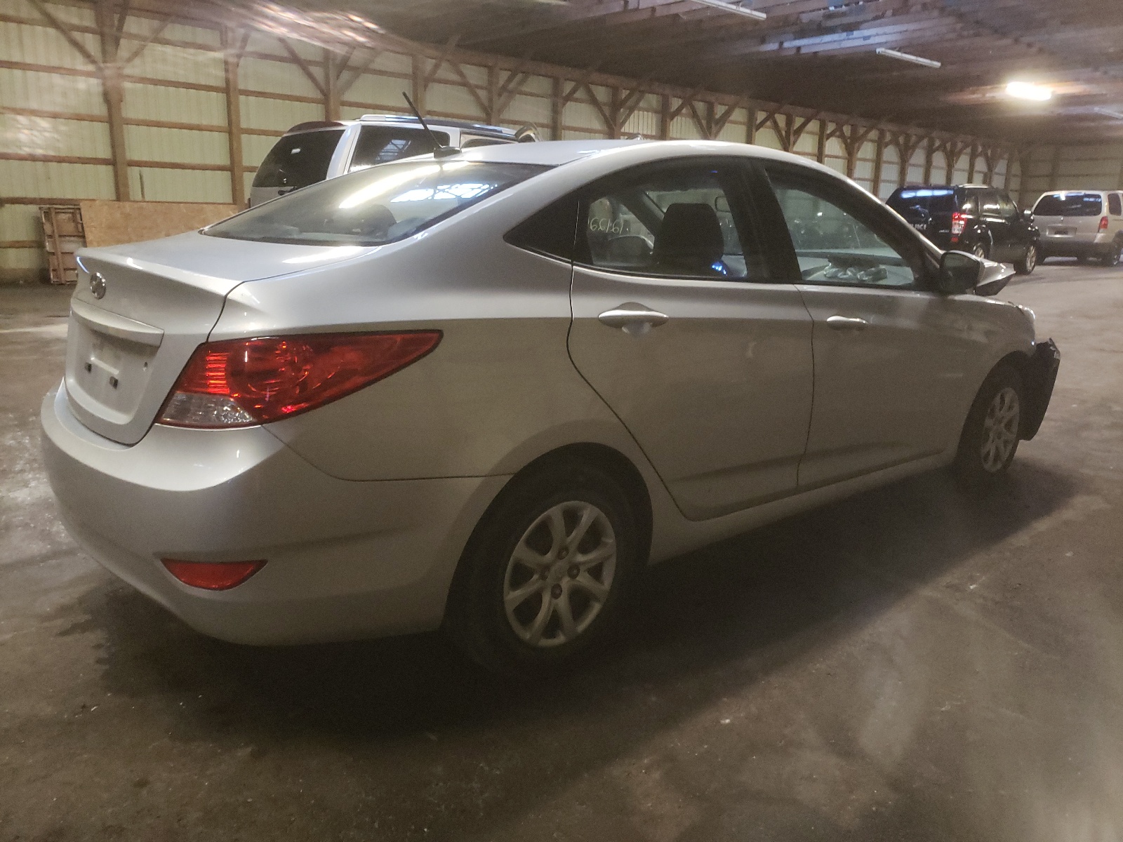 Photo 4 from auction – 2014 HYUNDAI ACCENT GLS with VIN KMHCT4AE7EU720848