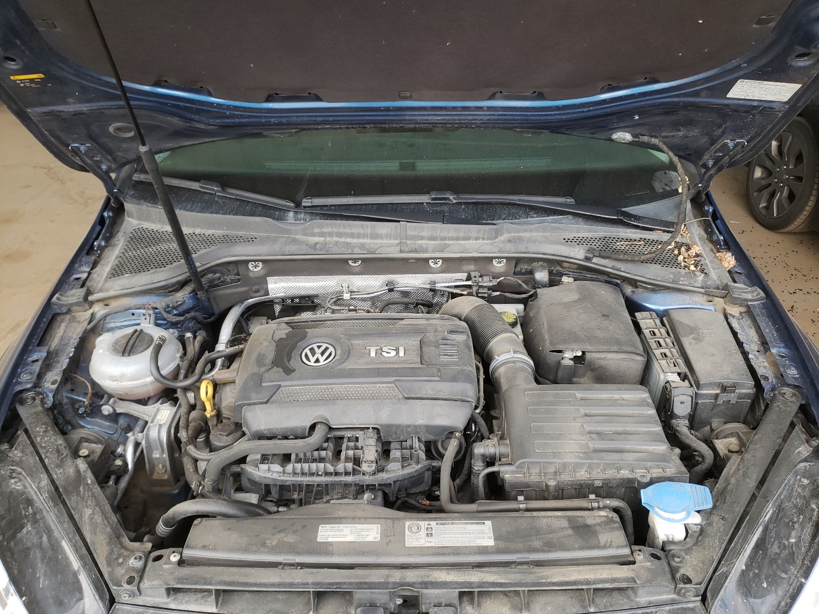 Photo 7 from auction – 2017 VOLKSWAGEN GOLF ALLTR with VIN 3VWH17AU2HM529501
