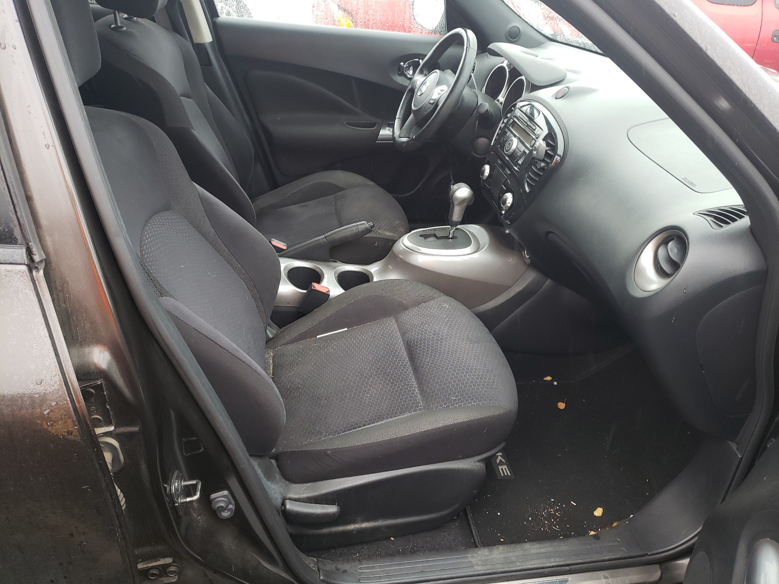 Photo 5 from auction – 2011 NISSAN JUKE S with VIN JN8AF5MR5BT005600