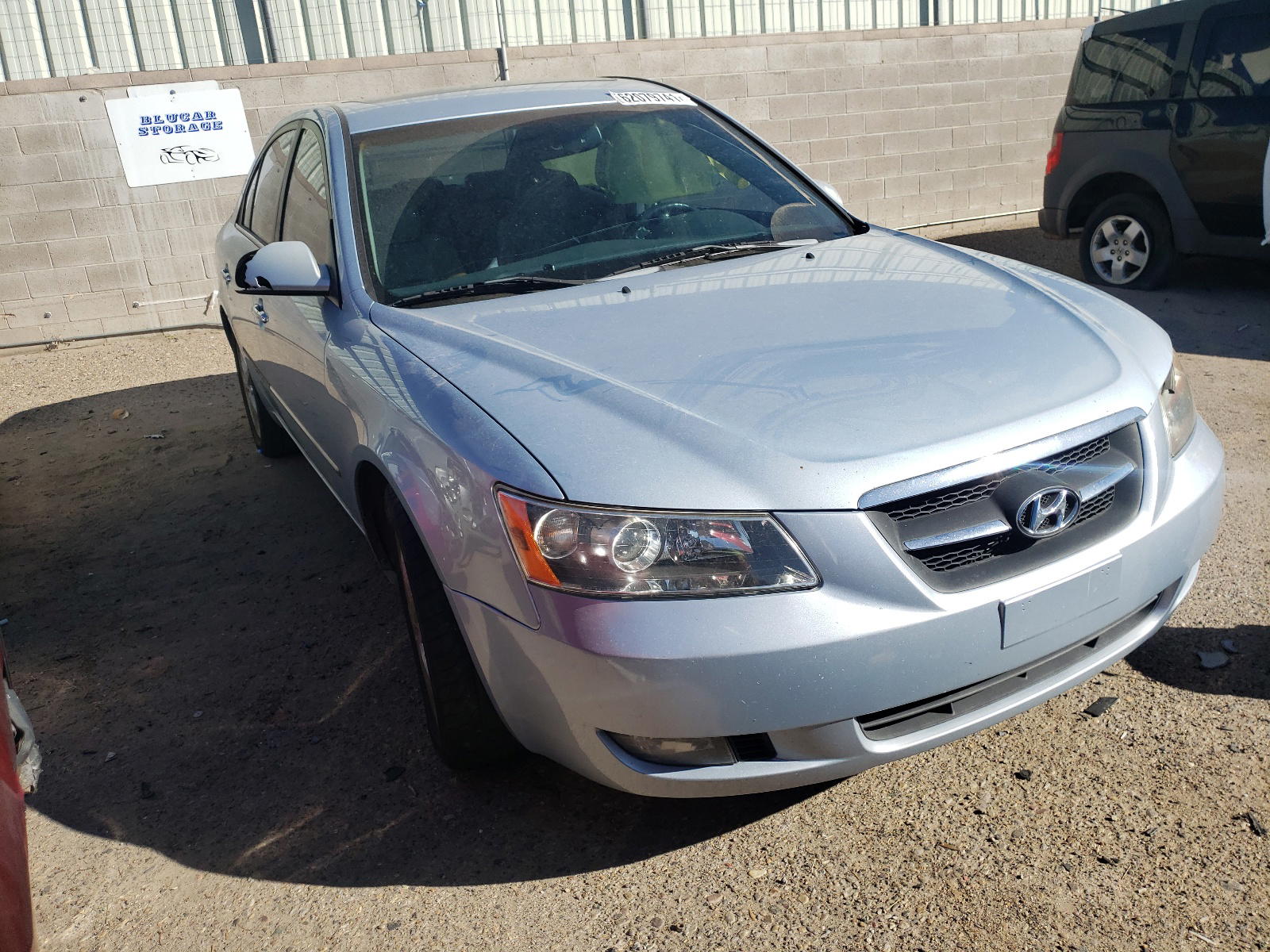 HYUNDAI SONATA 2008 with VIN 5NPEU46C98H346937 - Photo from auction
